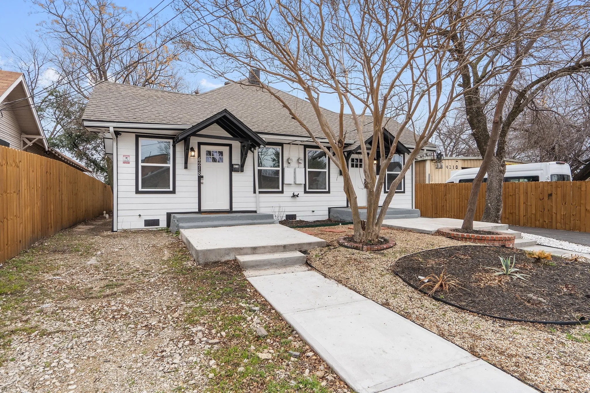 Duplex For Sale in Dallas County , 4216 E Side Avenue, Dallas, Texas 75226, 4 Bedrooms, 2 Bathrooms, Garage spaces, 0 Sqft, built in 1924, Preowned, Price $559,000, mls#21247131, Real Estate Agent in Dallas, Homes For Sale in Dallas county, Homes For Sale in Dallas, Realtor in Dallas Texas, Real Estate Brokerage Independent Realty Texas, Luminita Cordes Realtor