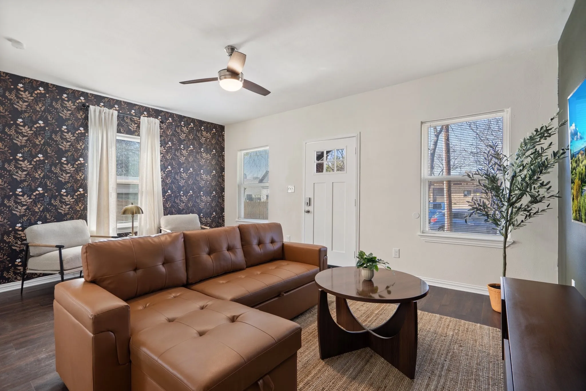 Duplex For Sale in Dallas County , 4216 E Side Avenue, Dallas, Texas 75226, 4 Bedrooms, 2 Bathrooms, Garage spaces, 0 Sqft, built in 1924, Preowned, Price $559,000, mls#21247131, Real Estate Agent in Dallas, Homes For Sale in Dallas county, Homes For Sale in Dallas, Realtor in Dallas Texas, Real Estate Brokerage Independent Realty Texas, Luminita Cordes Realtor