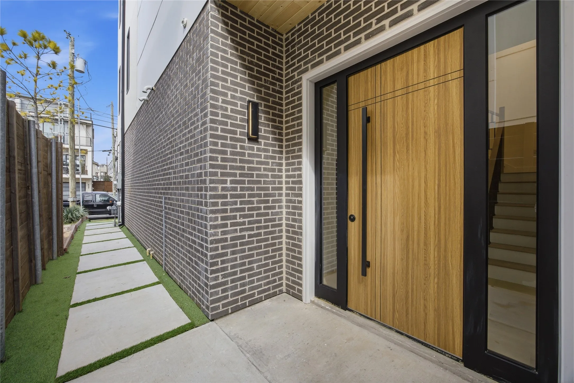 Single Family Residence For Rent in Dallas County , 4220 MUNGER Avenue, Dallas, Texas 75204, 3 Bedrooms, 4 Bathrooms, 2 Garage spaces, 3,170 Sqft, built in 2026, Price $6,950, mls#21247148, Real Estate Agent in Dallas, Homes For Rent in Dallas county, Homes For Rent in Dallas, Realtor in Dallas Texas, Real Estate Brokerage Independent Realty Texas, Luminita Cordes Realtor