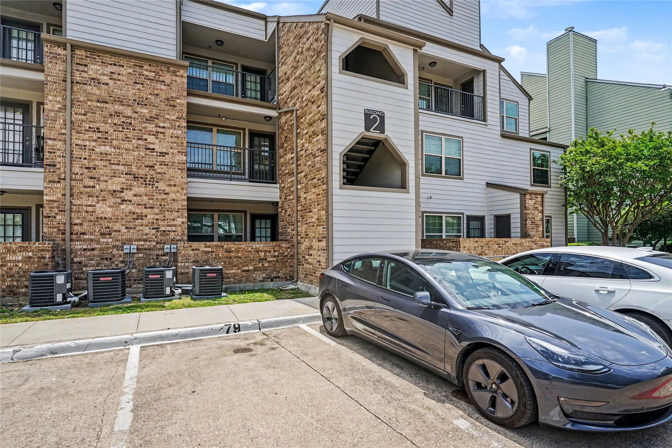 Condominium For Sale in Dallas County , 6108 Abrams Road 214, Dallas, Texas 75231, 1 Bedroom, 1 Bathroom, Garage spaces, 600 Sqft, built in 2021, mls#21247156, Real Estate Agent in Dallas, Homes For Sale in Dallas county, Homes For Sale in Dallas, Realtor in Dallas Texas, Real Estate Brokerage Independent Realty Texas, Luminita Cordes Realtor