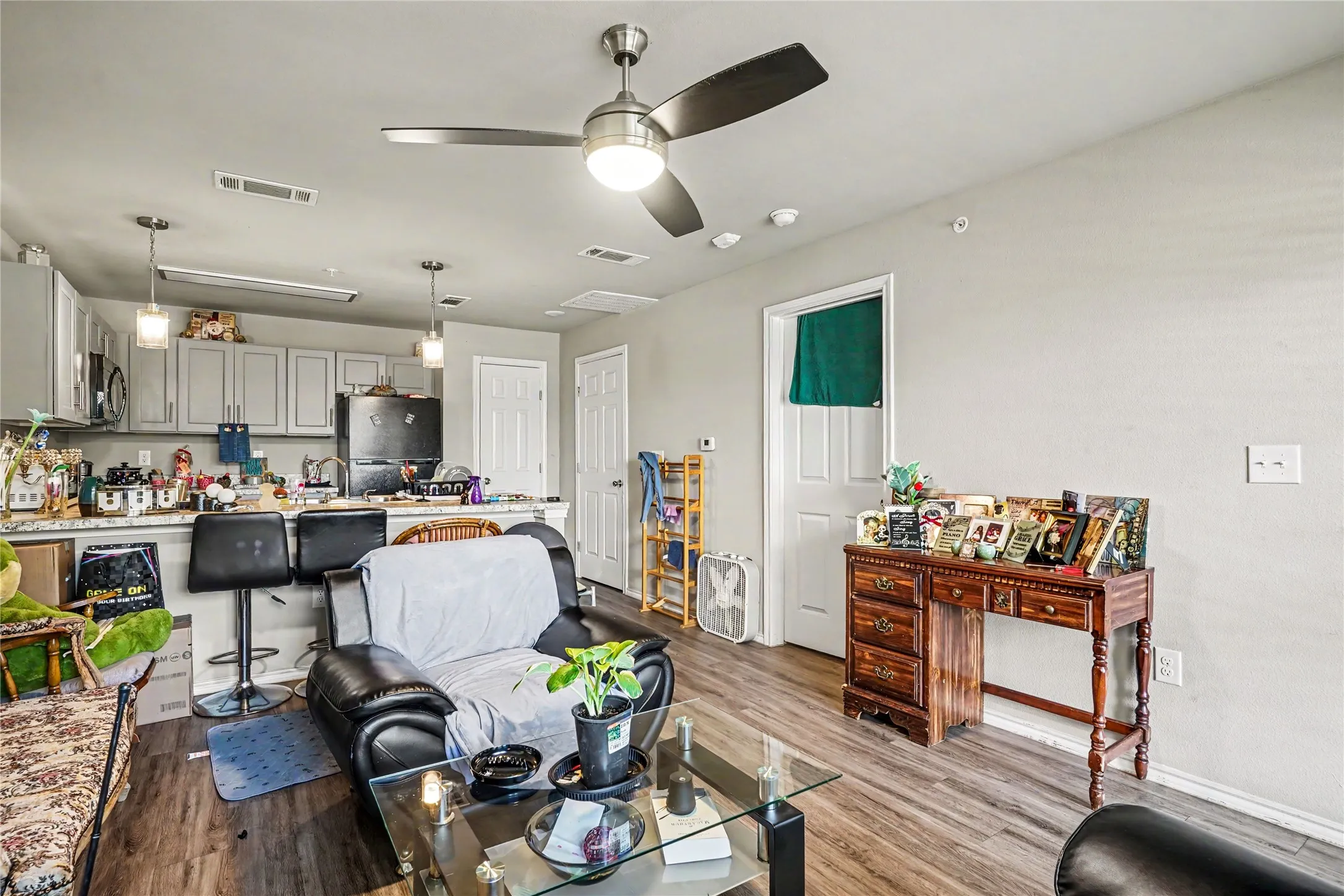 Condominium For Sale in Dallas County , 6108 Abrams Road 214, Dallas, Texas 75231, 1 Bedroom, 1 Bathroom, Garage spaces, 600 Sqft, built in 2021, mls#21247156, Real Estate Agent in Dallas, Homes For Sale in Dallas county, Homes For Sale in Dallas, Realtor in Dallas Texas, Real Estate Brokerage Independent Realty Texas, Luminita Cordes Realtor
