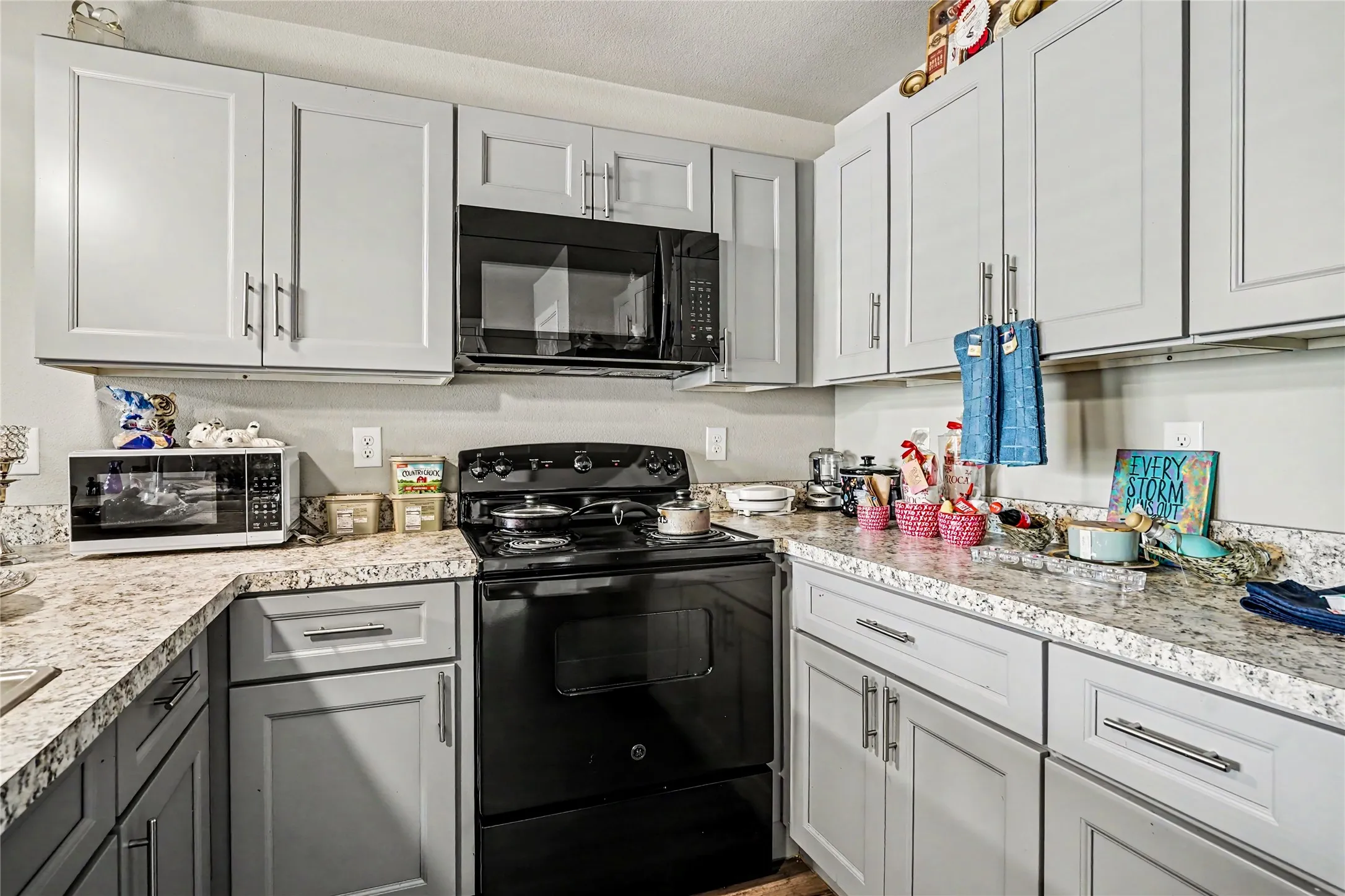 Condominium For Sale in Dallas County , 6108 Abrams Road 214, Dallas, Texas 75231, 1 Bedroom, 1 Bathroom, Garage spaces, 600 Sqft, built in 2021, mls#21247156, Real Estate Agent in Dallas, Homes For Sale in Dallas county, Homes For Sale in Dallas, Realtor in Dallas Texas, Real Estate Brokerage Independent Realty Texas, Luminita Cordes Realtor