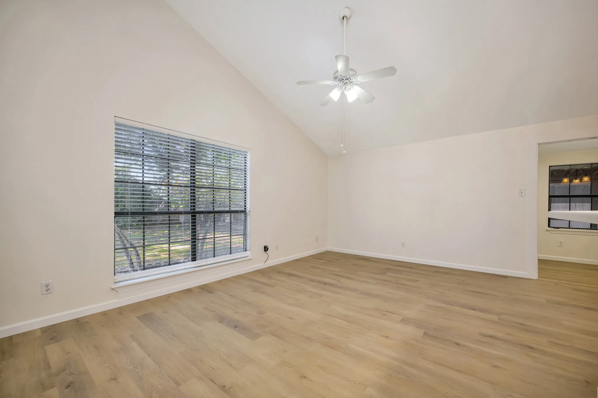 Single Family Residence For Sale in Tarrant County , 4745 Rose Of Sharon Lane, Fort Worth, Texas 76137, 3 Bedroom, 1 Bathroom, 1 Garage spaces, 1,081 Sqft, built in 1983, mls#21246375, Real Estate Agent in Fort Worth, Homes For Sale in Tarrant county, Homes For Sale in Fort Worth, Realtor in Fort Worth Texas, Real Estate Brokerage Independent Realty Texas, Luminita Cordes Realtor