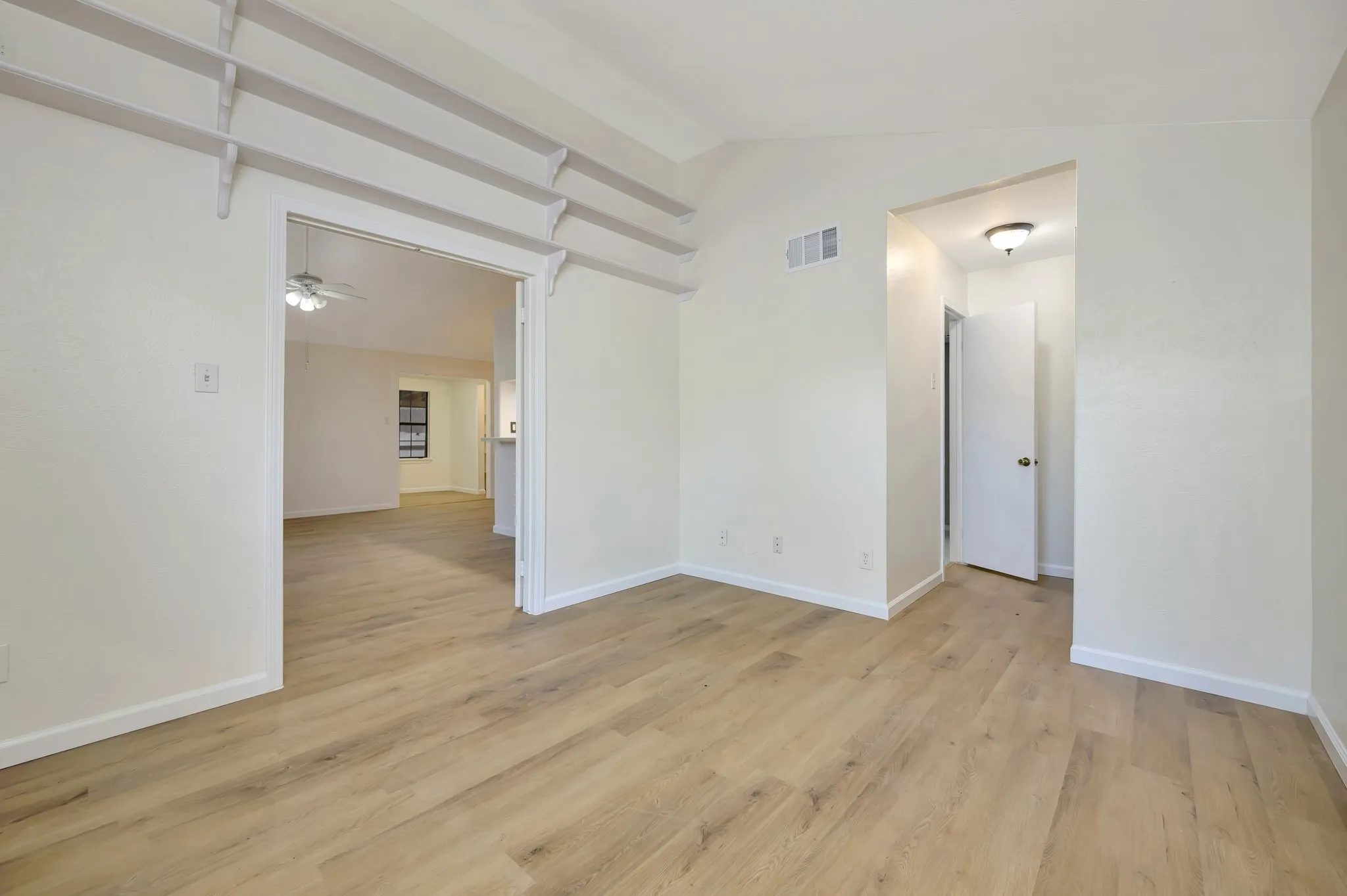 Single Family Residence For Sale in Tarrant County , 4745 Rose Of Sharon Lane, Fort Worth, Texas 76137, 3 Bedroom, 1 Bathroom, 1 Garage spaces, 1,081 Sqft, built in 1983, mls#21246375, Real Estate Agent in Fort Worth, Homes For Sale in Tarrant county, Homes For Sale in Fort Worth, Realtor in Fort Worth Texas, Real Estate Brokerage Independent Realty Texas, Luminita Cordes Realtor