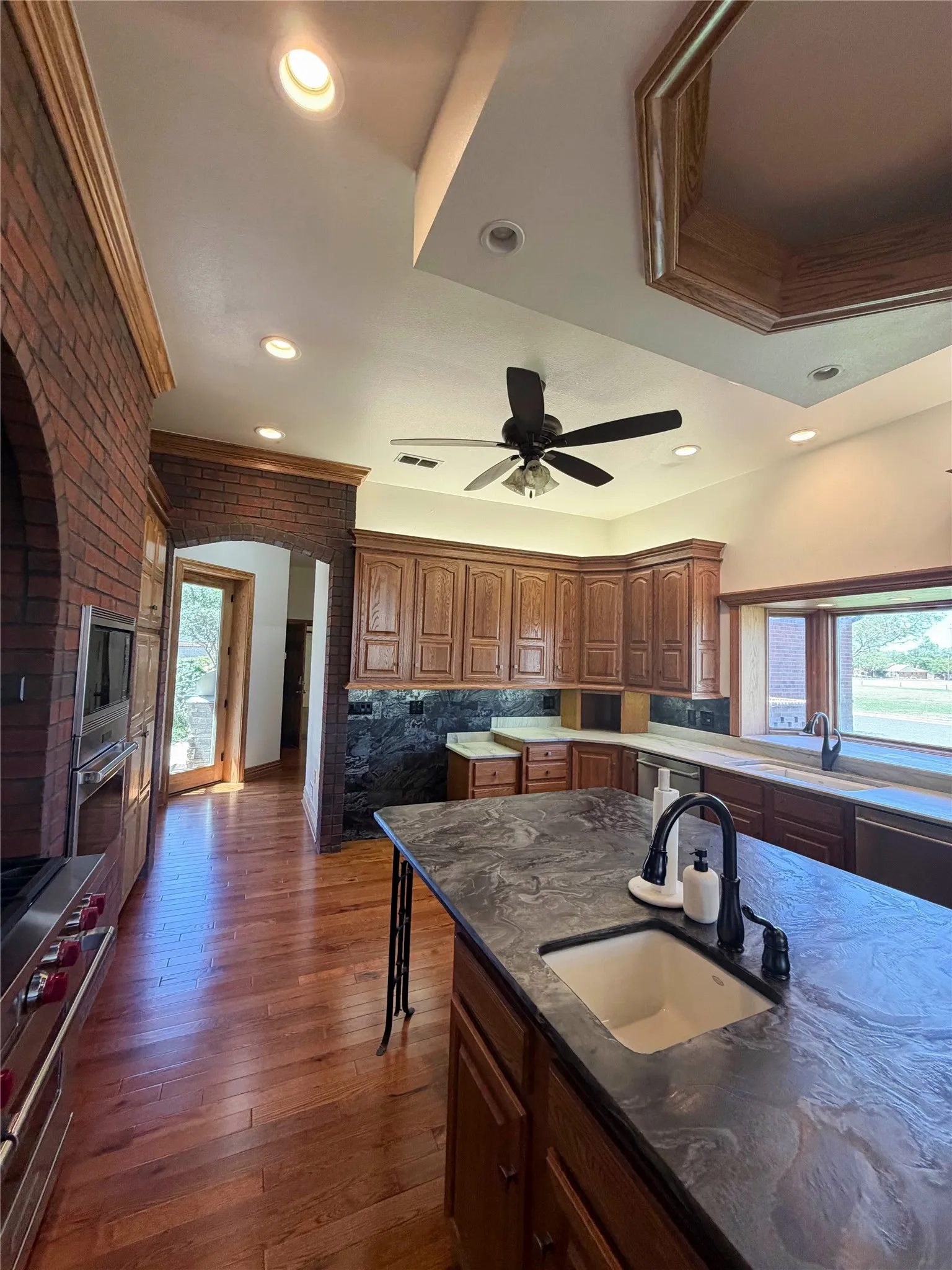 Single Family Residence For Sale in Lubbock County , 5602 Orlando Avenue, Lubbock, Texas 79413, 4 Bedrooms, 5 Bathrooms, 4 Garage spaces, 7,215 Sqft, built in 1998, Price $1,000,000, mls#21246618, Real Estate Agent in Lubbock, Homes For Sale in Lubbock county, Homes For Sale in Lubbock, Realtor in Lubbock Texas, Real Estate Brokerage Independent Realty Texas, Luminita Cordes Realtor