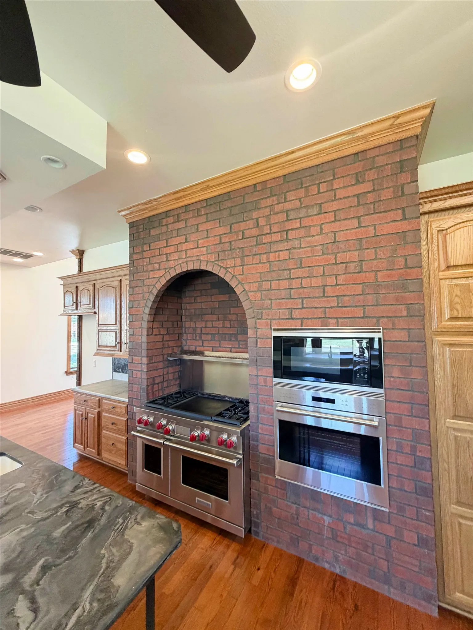 Single Family Residence For Sale in Lubbock County , 5602 Orlando Avenue, Lubbock, Texas 79413, 4 Bedrooms, 5 Bathrooms, 4 Garage spaces, 7,215 Sqft, built in 1998, Price $1,000,000, mls#21246618, Real Estate Agent in Lubbock, Homes For Sale in Lubbock county, Homes For Sale in Lubbock, Realtor in Lubbock Texas, Real Estate Brokerage Independent Realty Texas, Luminita Cordes Realtor