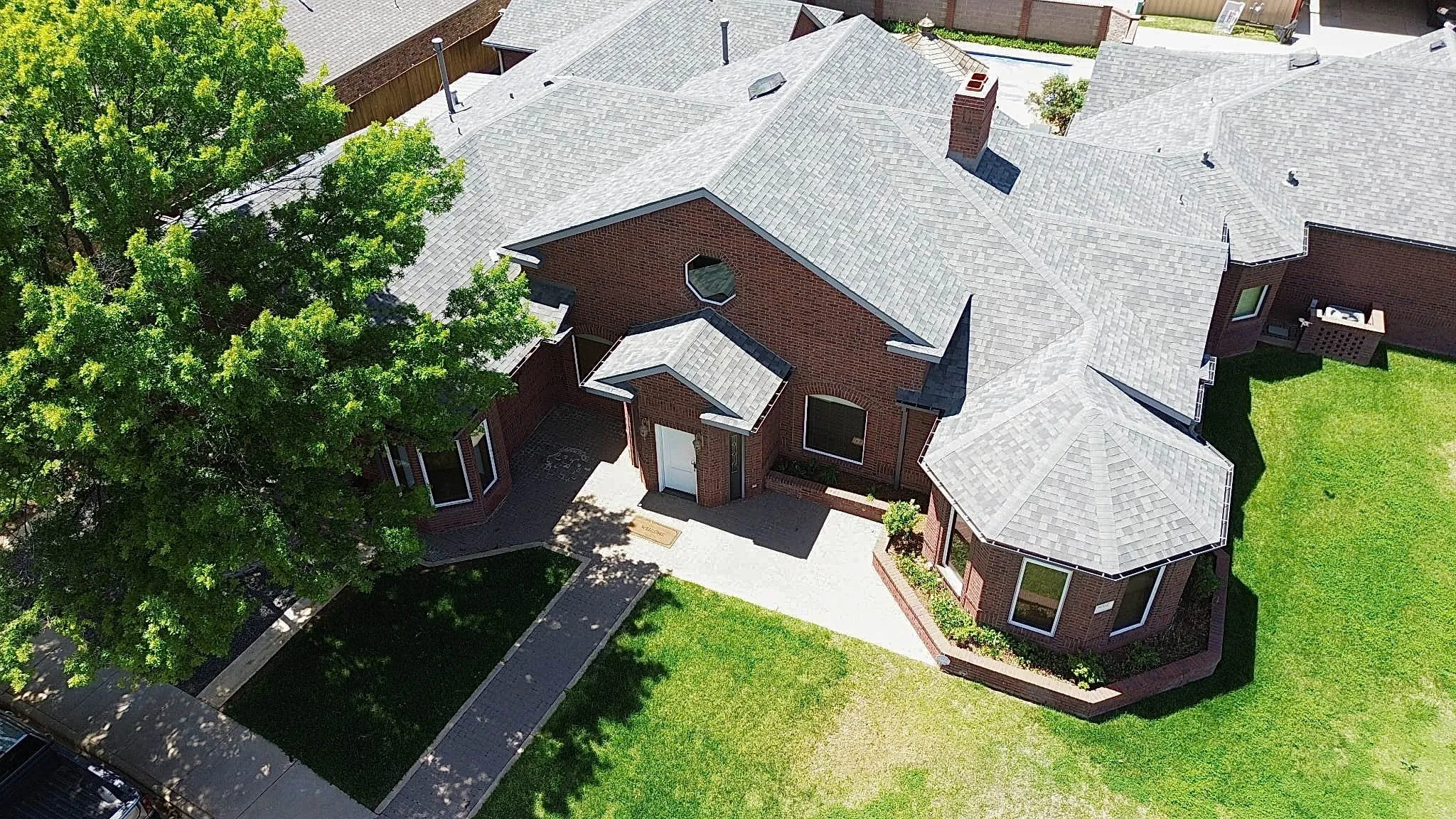 Single Family Residence For Sale in Lubbock County , 5602 Orlando Avenue, Lubbock, Texas 79413, 4 Bedrooms, 5 Bathrooms, 4 Garage spaces, 7,215 Sqft, built in 1998, Price $1,000,000, mls#21246618, Real Estate Agent in Lubbock, Homes For Sale in Lubbock county, Homes For Sale in Lubbock, Realtor in Lubbock Texas, Real Estate Brokerage Independent Realty Texas, Luminita Cordes Realtor