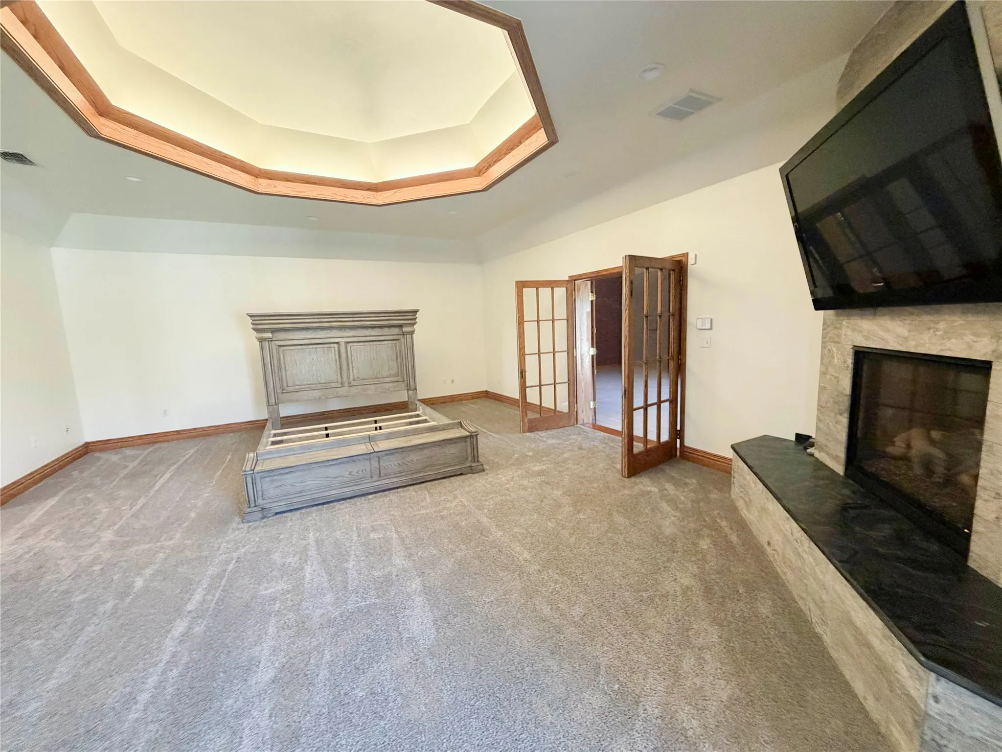 Single Family Residence For Sale in Lubbock County , 5602 Orlando Avenue, Lubbock, Texas 79413, 4 Bedrooms, 5 Bathrooms, 4 Garage spaces, 7,215 Sqft, built in 1998, Price $1,000,000, mls#21246618, Real Estate Agent in Lubbock, Homes For Sale in Lubbock county, Homes For Sale in Lubbock, Realtor in Lubbock Texas, Real Estate Brokerage Independent Realty Texas, Luminita Cordes Realtor