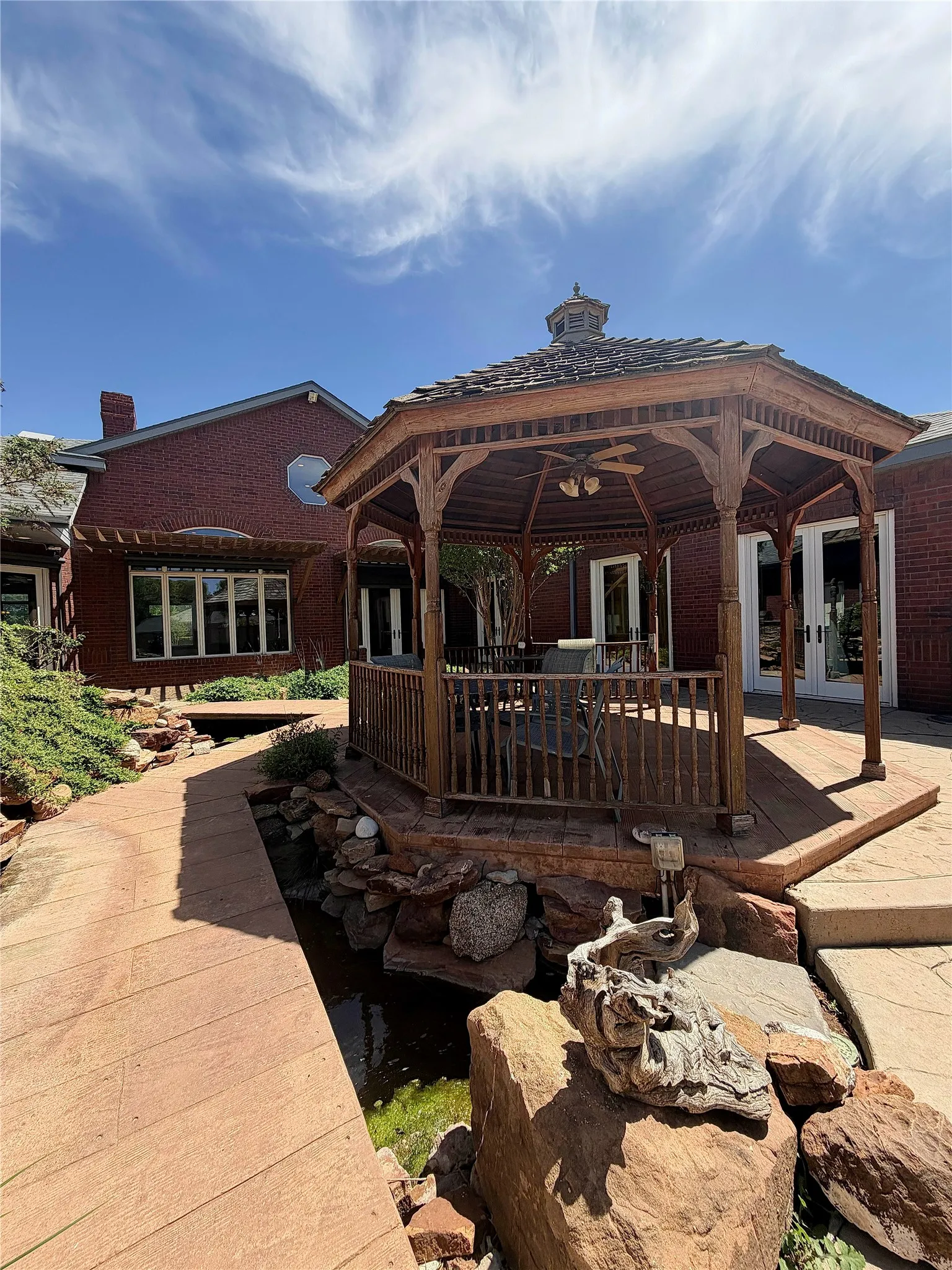 Single Family Residence For Sale in Lubbock County , 5602 Orlando Avenue, Lubbock, Texas 79413, 4 Bedrooms, 5 Bathrooms, 4 Garage spaces, 7,215 Sqft, built in 1998, Price $1,000,000, mls#21246618, Real Estate Agent in Lubbock, Homes For Sale in Lubbock county, Homes For Sale in Lubbock, Realtor in Lubbock Texas, Real Estate Brokerage Independent Realty Texas, Luminita Cordes Realtor