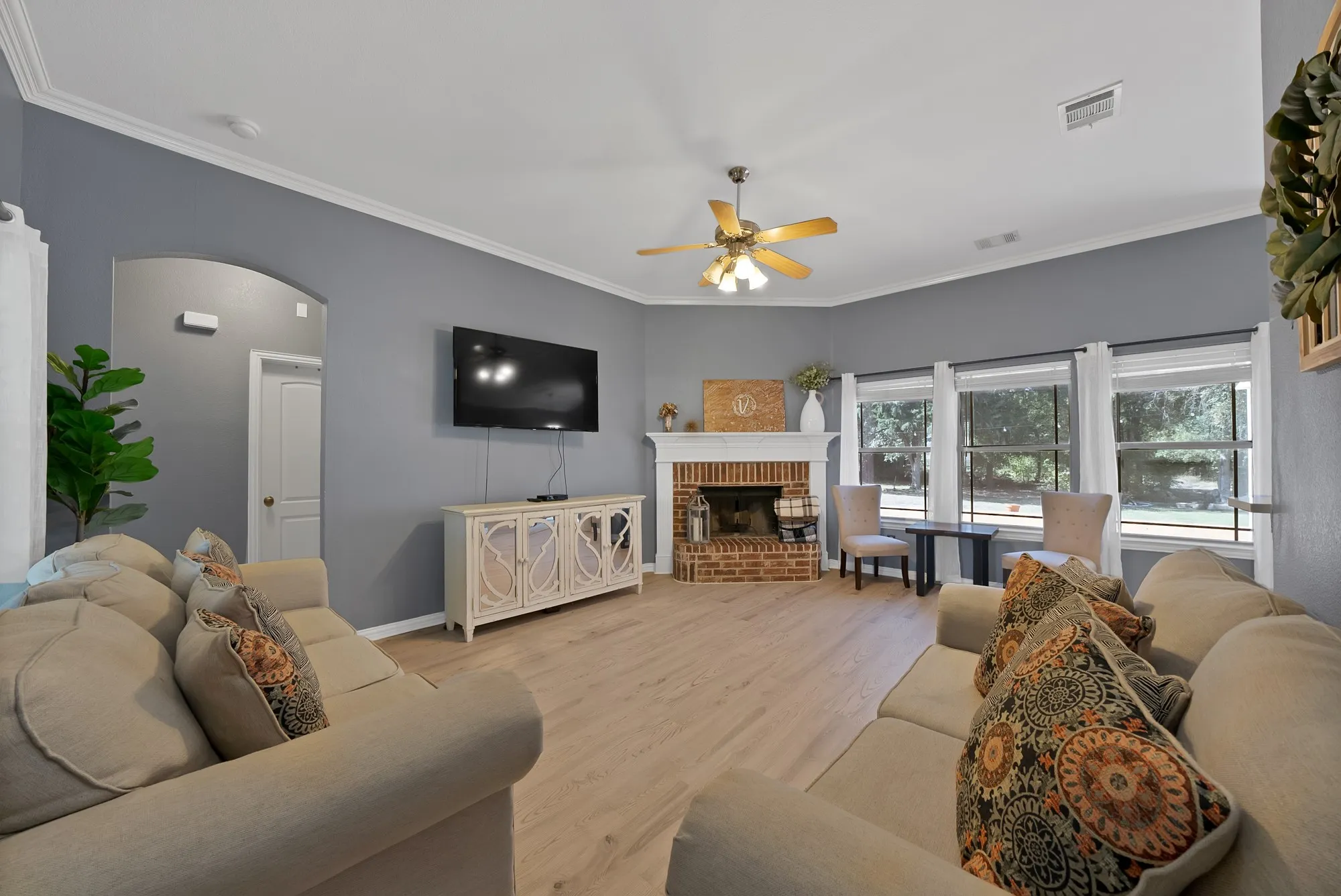 Single Family Residence For Sale in Parker County , 133 Miramar Circle, Weatherford, Texas 76085, 3 Bedroom, 2 Bathroom, 2 Garage spaces, 1,487 Sqft, built in 2005, mls#21247278, Real Estate Agent in Weatherford, Homes For Sale in Parker county, Homes For Sale in Weatherford, Realtor in Weatherford Texas, Real Estate Brokerage Independent Realty Texas, Luminita Cordes Realtor