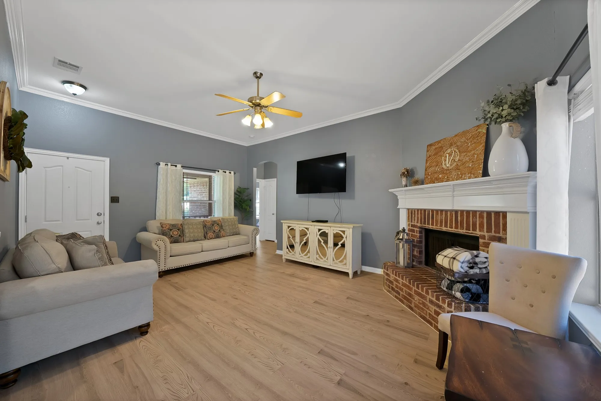 Single Family Residence For Sale in Parker County , 133 Miramar Circle, Weatherford, Texas 76085, 3 Bedroom, 2 Bathroom, 2 Garage spaces, 1,487 Sqft, built in 2005, mls#21247278, Real Estate Agent in Weatherford, Homes For Sale in Parker county, Homes For Sale in Weatherford, Realtor in Weatherford Texas, Real Estate Brokerage Independent Realty Texas, Luminita Cordes Realtor
