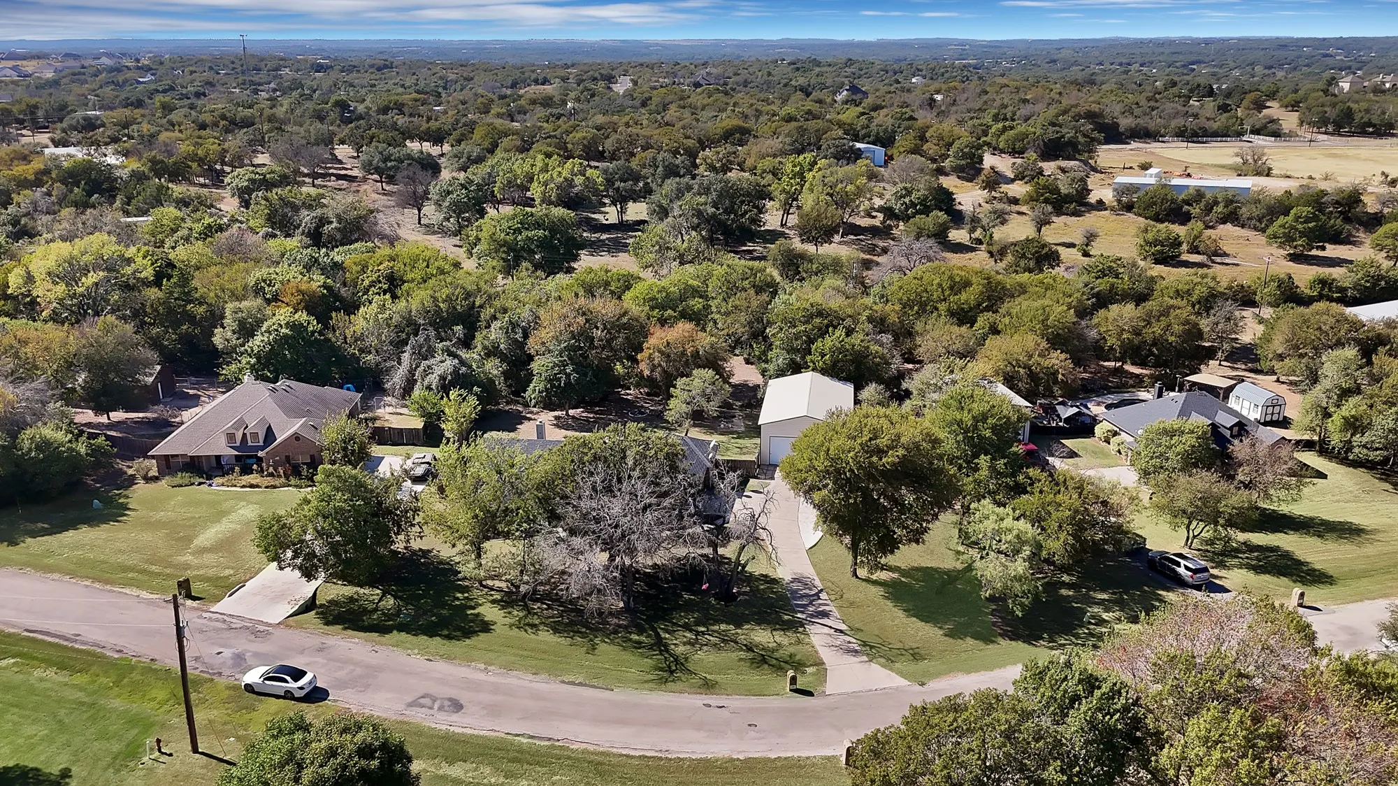 Single Family Residence For Sale in Parker County , 133 Miramar Circle, Weatherford, Texas 76085, 3 Bedroom, 2 Bathroom, 2 Garage spaces, 1,487 Sqft, built in 2005, mls#21247278, Real Estate Agent in Weatherford, Homes For Sale in Parker county, Homes For Sale in Weatherford, Realtor in Weatherford Texas, Real Estate Brokerage Independent Realty Texas, Luminita Cordes Realtor
