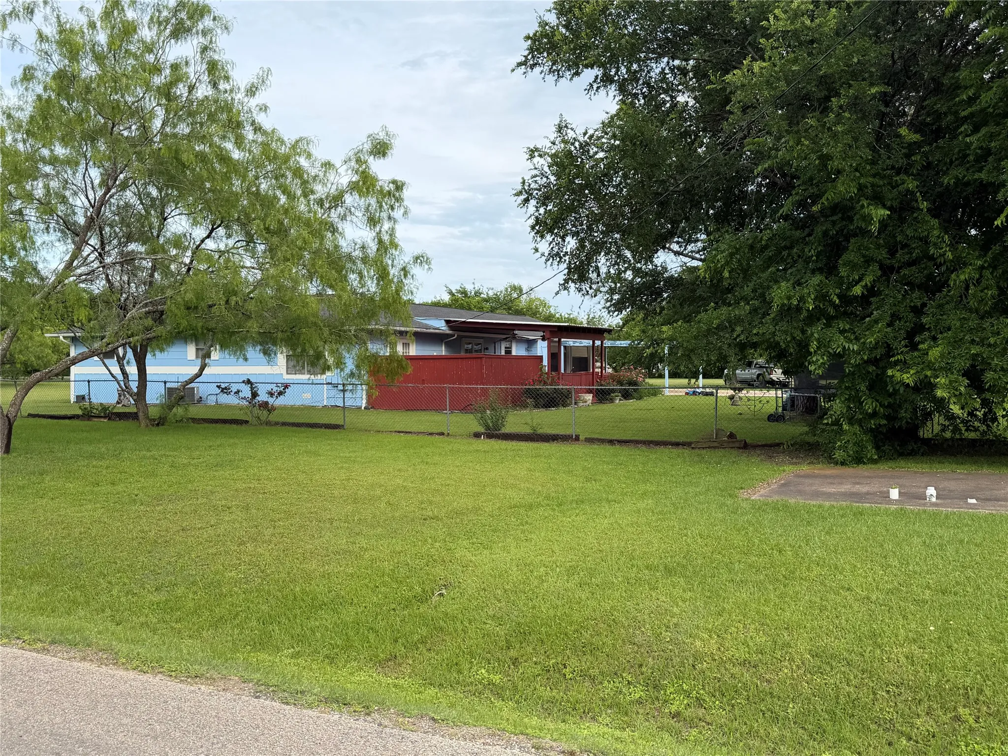 Single Family Residence For Sale in Dallas County , 13104 Nile Drive, Dallas, Texas 75253, 4 Bedroom, 2 Bathroom, 2 Garage spaces, 1,736 Sqft, built in 1980, mls#21246895, Real Estate Agent in Dallas, Homes For Sale in Dallas county, Homes For Sale in Dallas, Realtor in Dallas Texas, Real Estate Brokerage Independent Realty Texas, Luminita Cordes Realtor