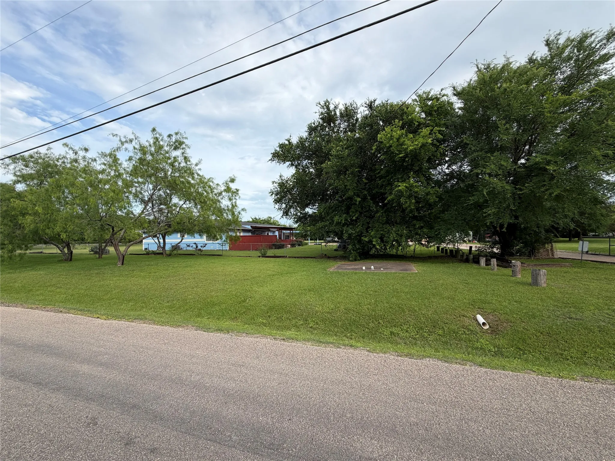 Single Family Residence For Sale in Dallas County , 13104 Nile Drive, Dallas, Texas 75253, 4 Bedroom, 2 Bathroom, 2 Garage spaces, 1,736 Sqft, built in 1980, mls#21246895, Real Estate Agent in Dallas, Homes For Sale in Dallas county, Homes For Sale in Dallas, Realtor in Dallas Texas, Real Estate Brokerage Independent Realty Texas, Luminita Cordes Realtor