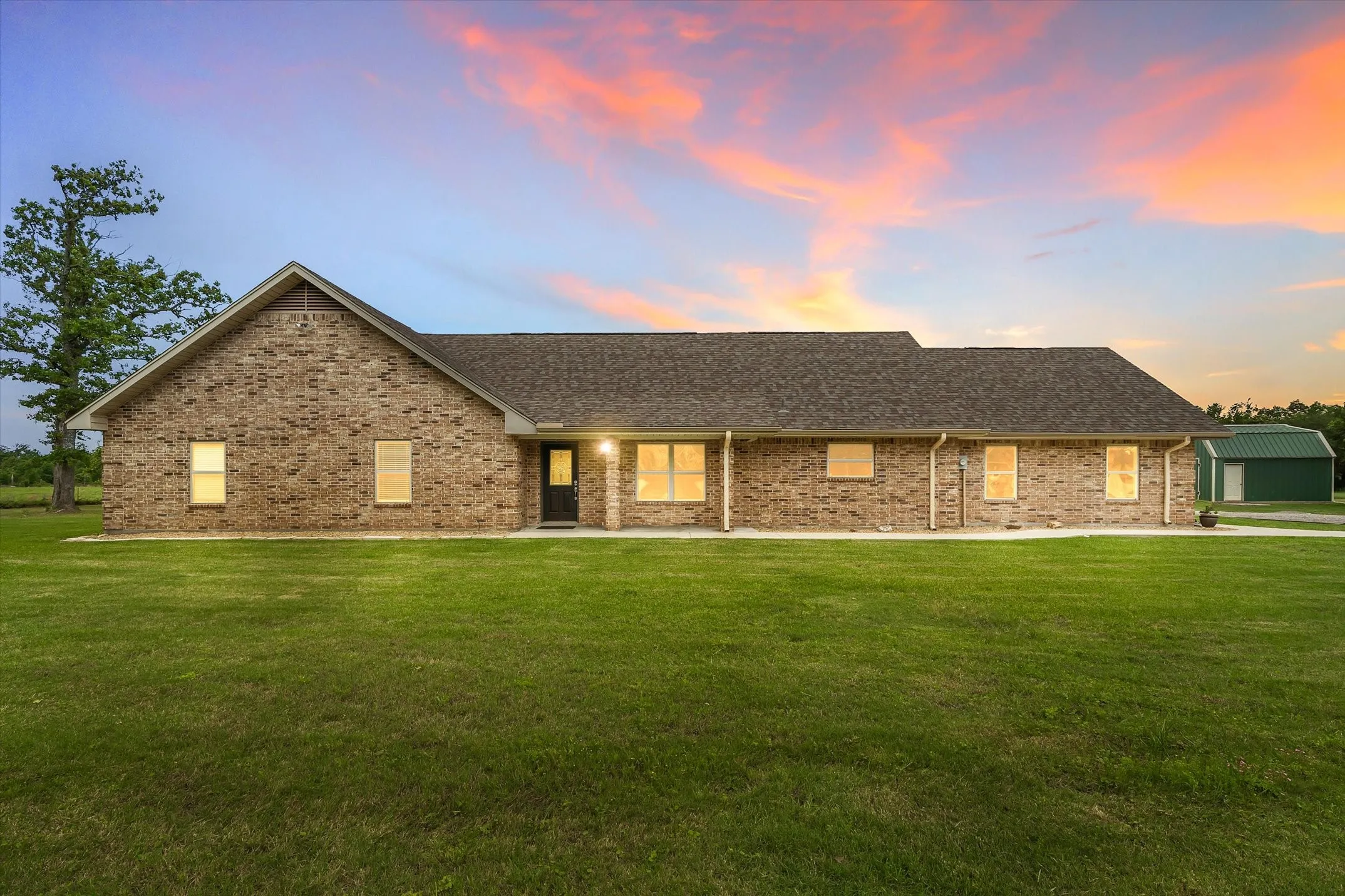 Farm For Sale in Van Zandt County , 501 Private Road 5120, Fruitvale, Texas 75127, 3 Bedrooms, 3 Bathrooms, 2 Garage spaces, 2,267 Sqft, built in 2004, Price $939,500, mls#21247302, Real Estate Agent in Fruitvale, Homes For Sale in Van Zandt county, Homes For Sale in Fruitvale, Realtor in Fruitvale Texas, Real Estate Brokerage Independent Realty Texas, Luminita Cordes Realtor