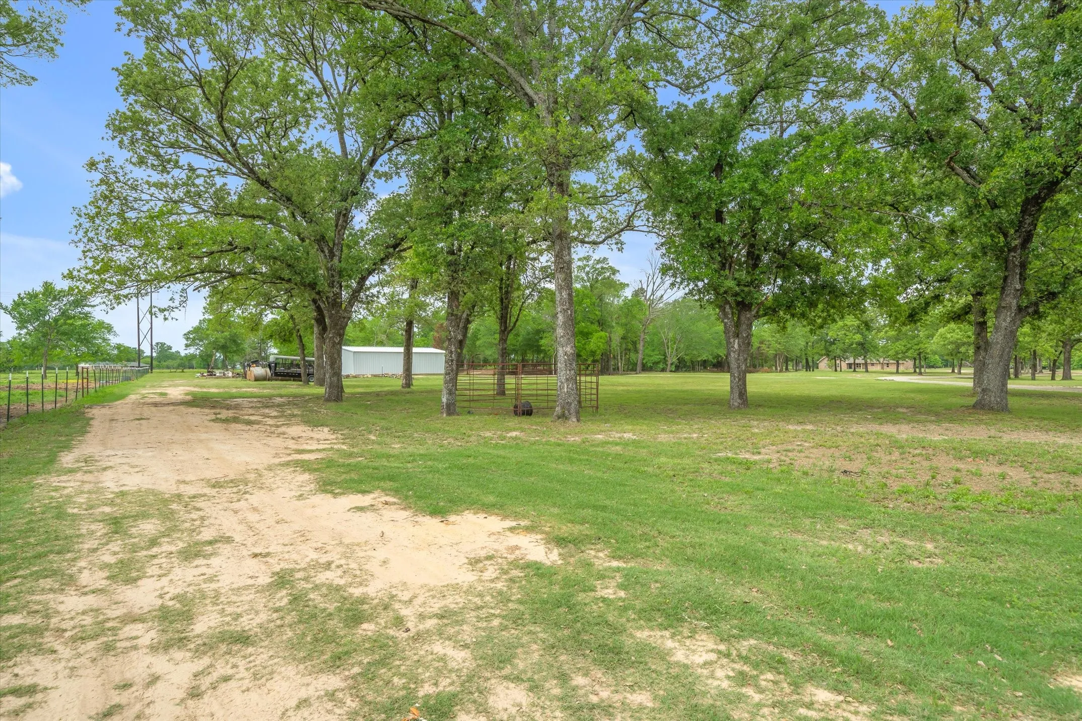 Farm For Sale in Van Zandt County , 501 Private Road 5120, Fruitvale, Texas 75127, 3 Bedrooms, 3 Bathrooms, 2 Garage spaces, 2,267 Sqft, built in 2004, Price $939,500, mls#21247302, Real Estate Agent in Fruitvale, Homes For Sale in Van Zandt county, Homes For Sale in Fruitvale, Realtor in Fruitvale Texas, Real Estate Brokerage Independent Realty Texas, Luminita Cordes Realtor