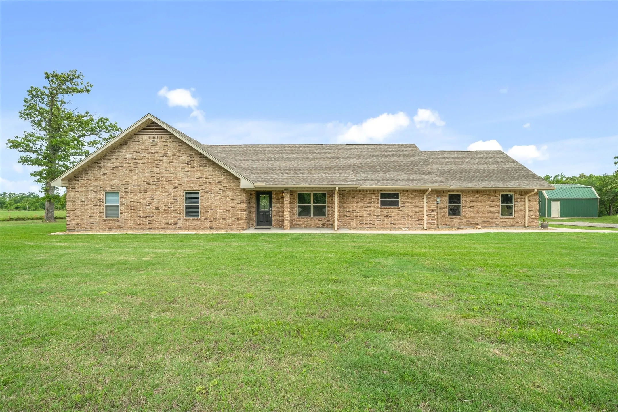 Farm For Sale in Van Zandt County , 501 Private Road 5120, Fruitvale, Texas 75127, 3 Bedrooms, 3 Bathrooms, 2 Garage spaces, 2,267 Sqft, built in 2004, Price $939,500, mls#21247302, Real Estate Agent in Fruitvale, Homes For Sale in Van Zandt county, Homes For Sale in Fruitvale, Realtor in Fruitvale Texas, Real Estate Brokerage Independent Realty Texas, Luminita Cordes Realtor