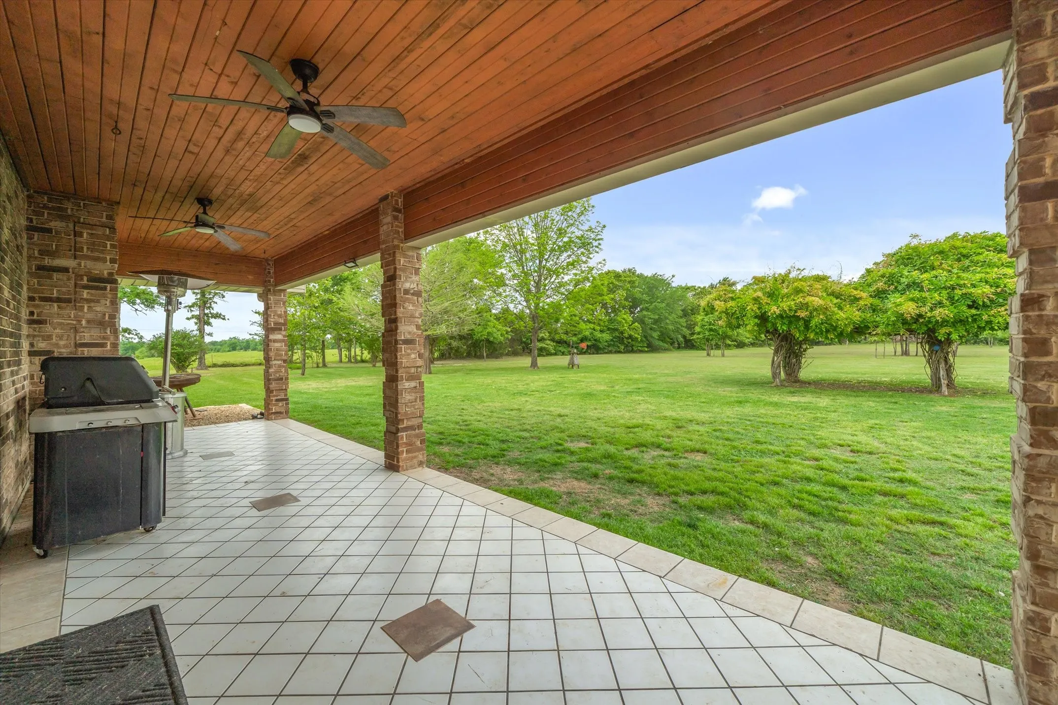 Farm For Sale in Van Zandt County , 501 Private Road 5120, Fruitvale, Texas 75127, 3 Bedrooms, 3 Bathrooms, 2 Garage spaces, 2,267 Sqft, built in 2004, Price $939,500, mls#21247302, Real Estate Agent in Fruitvale, Homes For Sale in Van Zandt county, Homes For Sale in Fruitvale, Realtor in Fruitvale Texas, Real Estate Brokerage Independent Realty Texas, Luminita Cordes Realtor