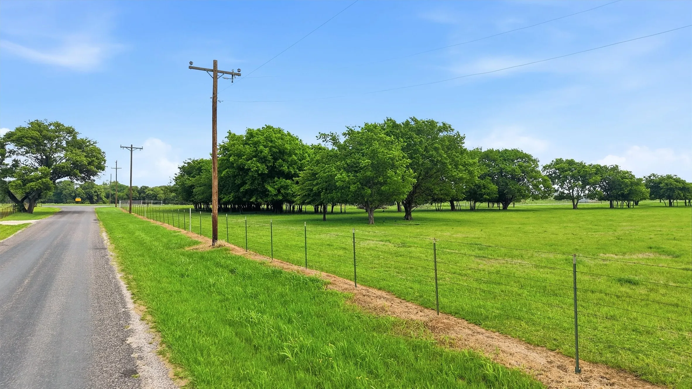 Unimproved Land For Sale in Grayson County , 10.5 Graham Grove Road, Collinsville, Texas 76233, 0, 0, Garage spaces, 0 Sqft, built in 0, mls#21247322, Real Estate Agent in Collinsville, Homes For Sale in Grayson county, Homes For Sale in Collinsville, Realtor in Collinsville Texas, Real Estate Brokerage Independent Realty Texas, Luminita Cordes Realtor