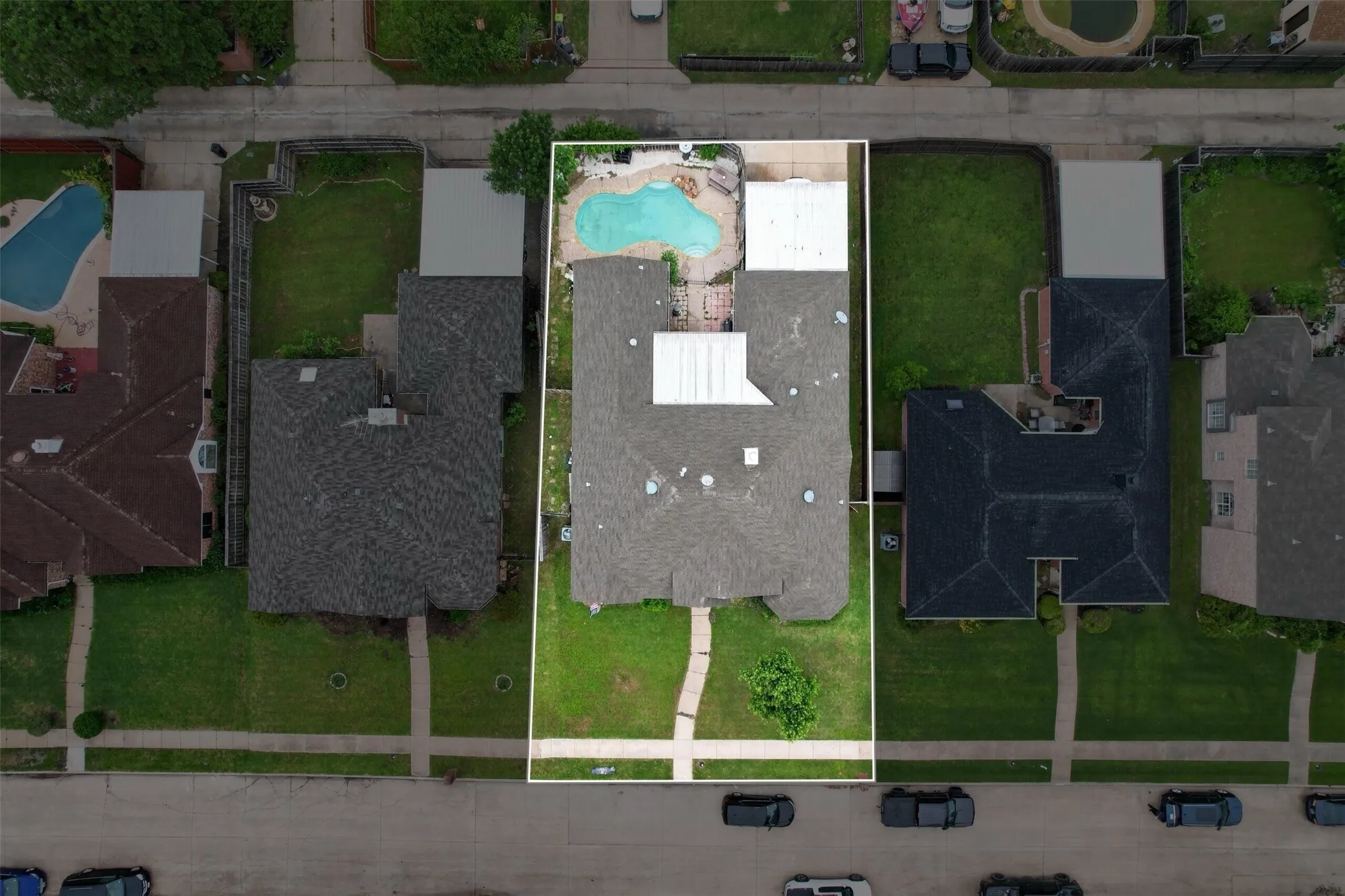 Single Family Residence For Sale in Dallas County , 1701 Briargrove Drive, Mesquite, Texas 75181, 4 Bedroom, 2 Bathroom, 2 Garage spaces, 2,382 Sqft, built in 1990, mls#21247165, Real Estate Agent in Mesquite, Homes For Sale in Dallas county, Homes For Sale in Mesquite, Realtor in Mesquite Texas, Real Estate Brokerage Independent Realty Texas, Luminita Cordes Realtor