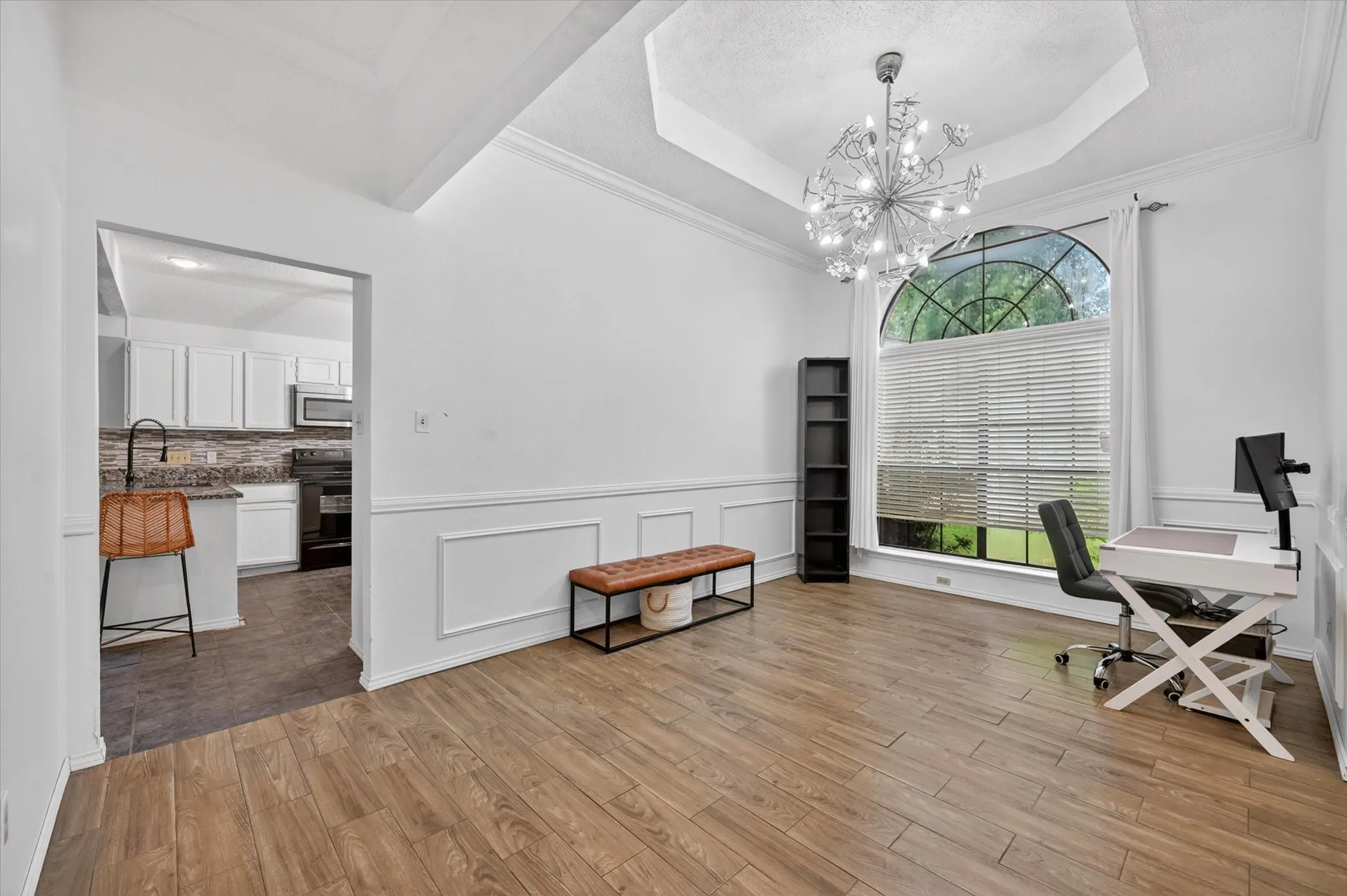 Single Family Residence For Sale in Dallas County , 1701 Briargrove Drive, Mesquite, Texas 75181, 4 Bedroom, 2 Bathroom, 2 Garage spaces, 2,382 Sqft, built in 1990, mls#21247165, Real Estate Agent in Mesquite, Homes For Sale in Dallas county, Homes For Sale in Mesquite, Realtor in Mesquite Texas, Real Estate Brokerage Independent Realty Texas, Luminita Cordes Realtor