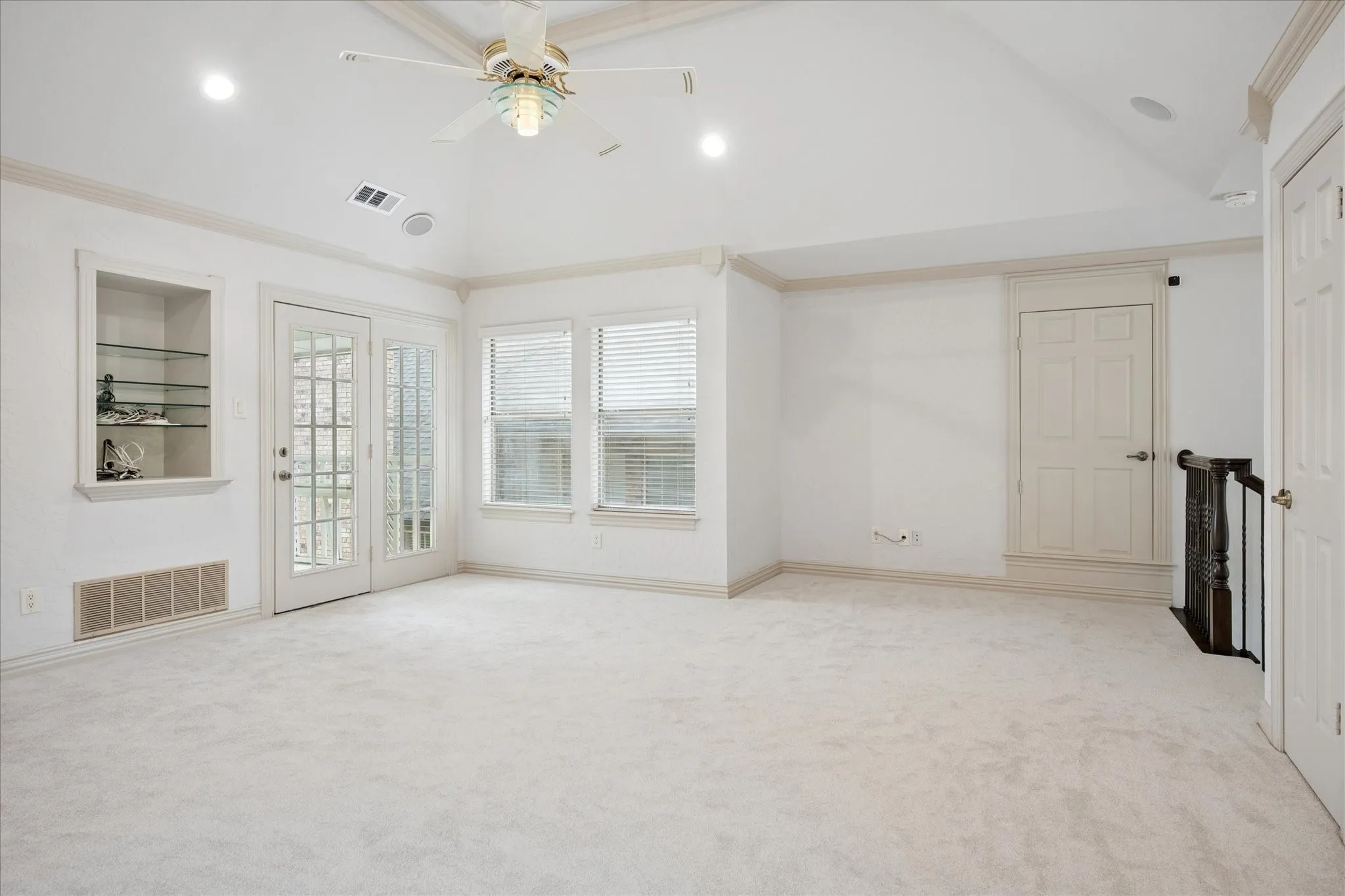 Flex space on 2nd level can be used as a game room, 2nd living space, work-out area, etc.