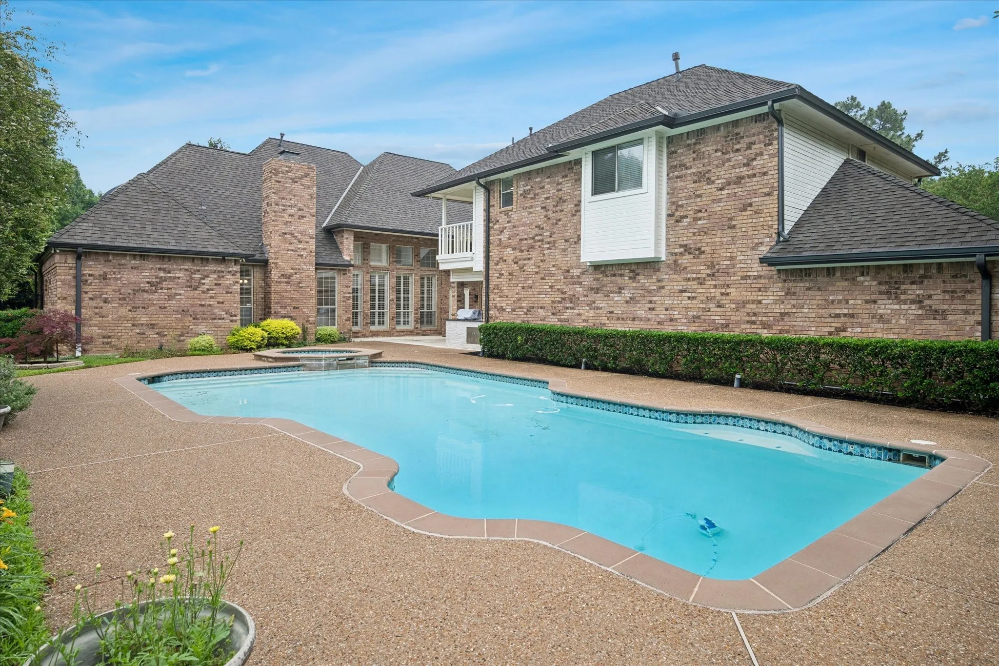 Wonderful pool in back yard