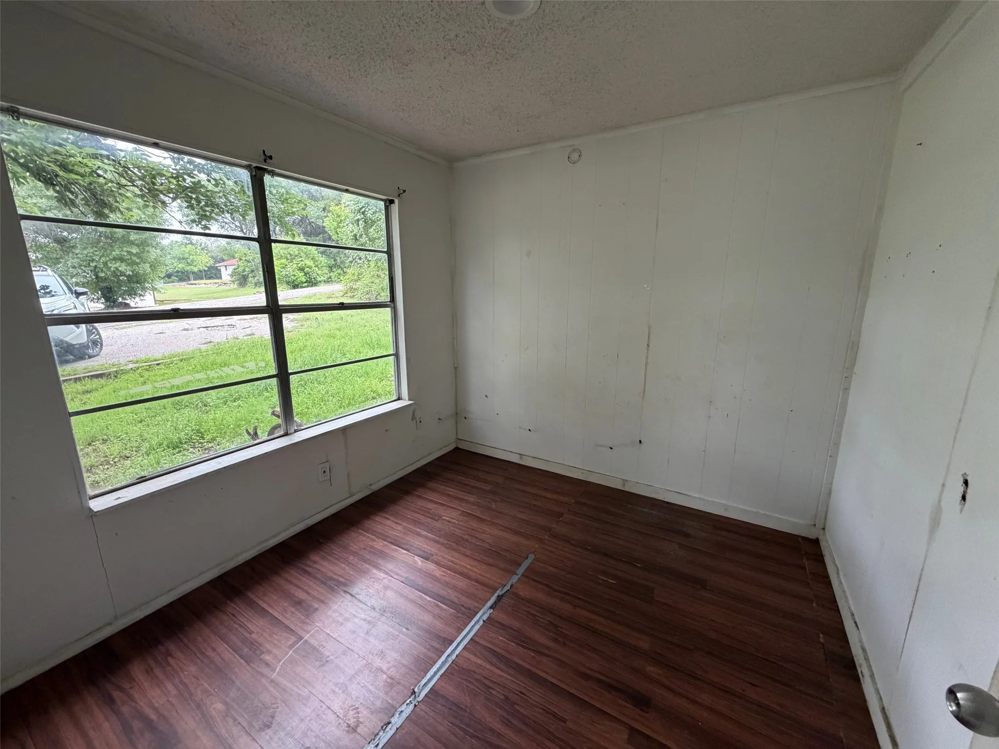 Single Family Residence For Sale in Hood County , 2604 Pinoak Street, Granbury, Texas 76048, 2 Bedroom, 2 Bathroom, Garage spaces, 1,040 Sqft, built in 1981, Preowned, mls#21243145, Real Estate Agent in Granbury, Homes For Sale in Hood county, Homes For Sale in Granbury, Realtor in Granbury Texas, Real Estate Brokerage Independent Realty Texas, Luminita Cordes Realtor