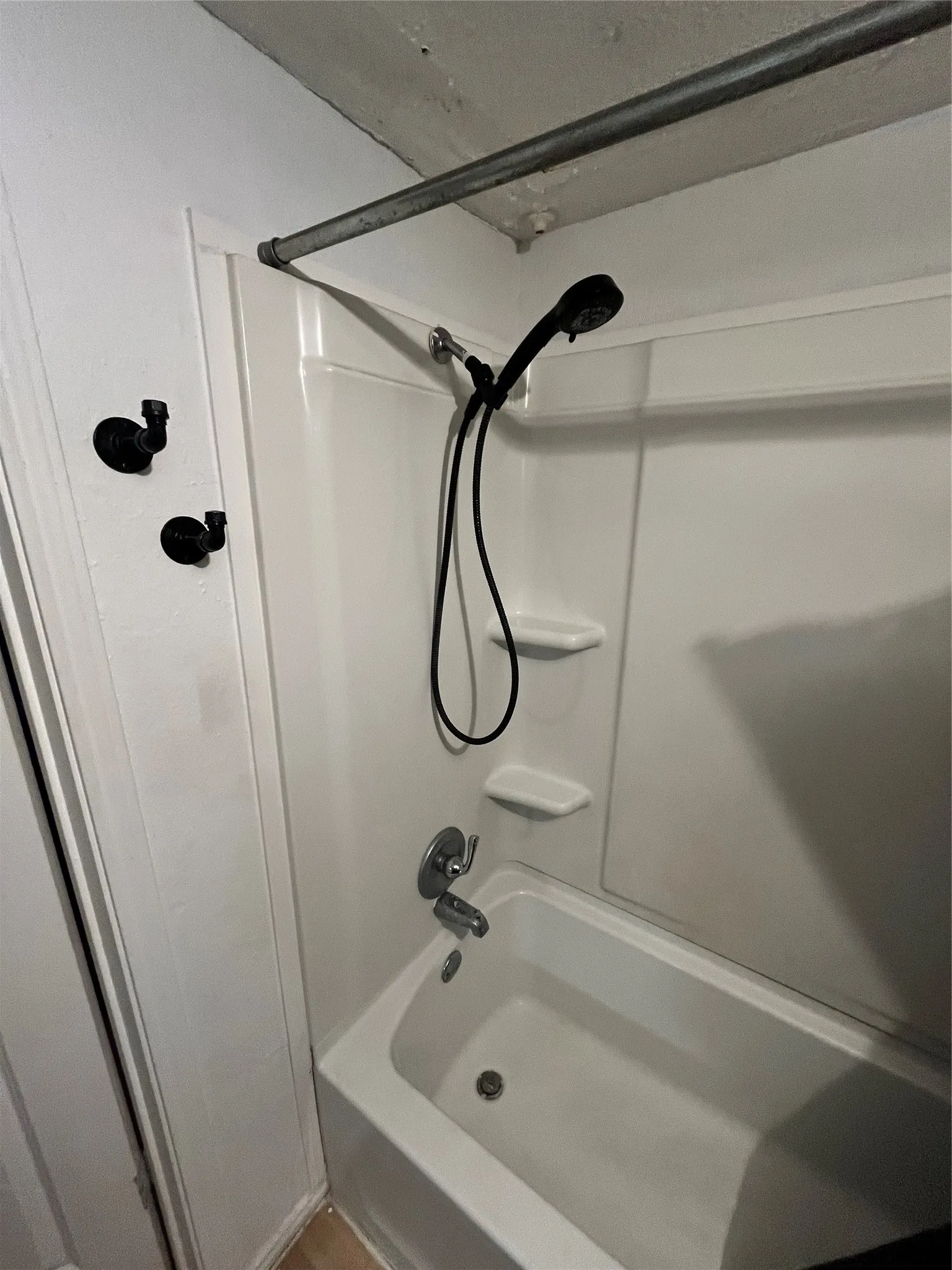 Condominium For Sale in Dallas County , 6108 Abrams Road 303, Dallas, Texas 75231, 1 Bedroom, 1 Bathroom, Garage spaces, 600 Sqft, built in 1984, Price $119,900, mls#21246208, Real Estate Agent in Dallas, Homes For Sale in Dallas county, Homes For Sale in Dallas, Realtor in Dallas Texas, Real Estate Brokerage Independent Realty Texas, Luminita Cordes Realtor