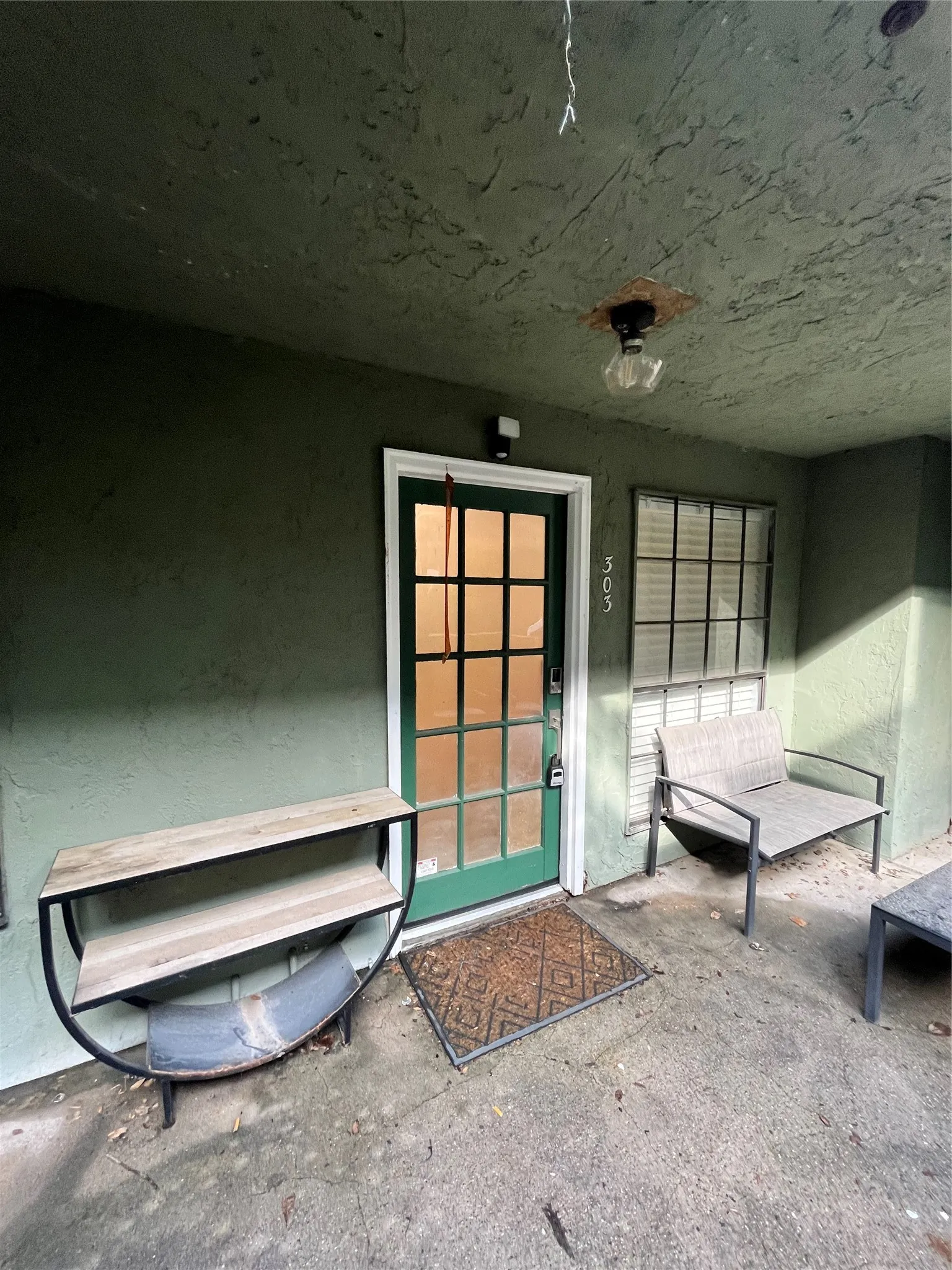 Condominium For Sale in Dallas County , 6108 Abrams Road 303, Dallas, Texas 75231, 1 Bedroom, 1 Bathroom, Garage spaces, 600 Sqft, built in 1984, Price $119,900, mls#21246208, Real Estate Agent in Dallas, Homes For Sale in Dallas county, Homes For Sale in Dallas, Realtor in Dallas Texas, Real Estate Brokerage Independent Realty Texas, Luminita Cordes Realtor