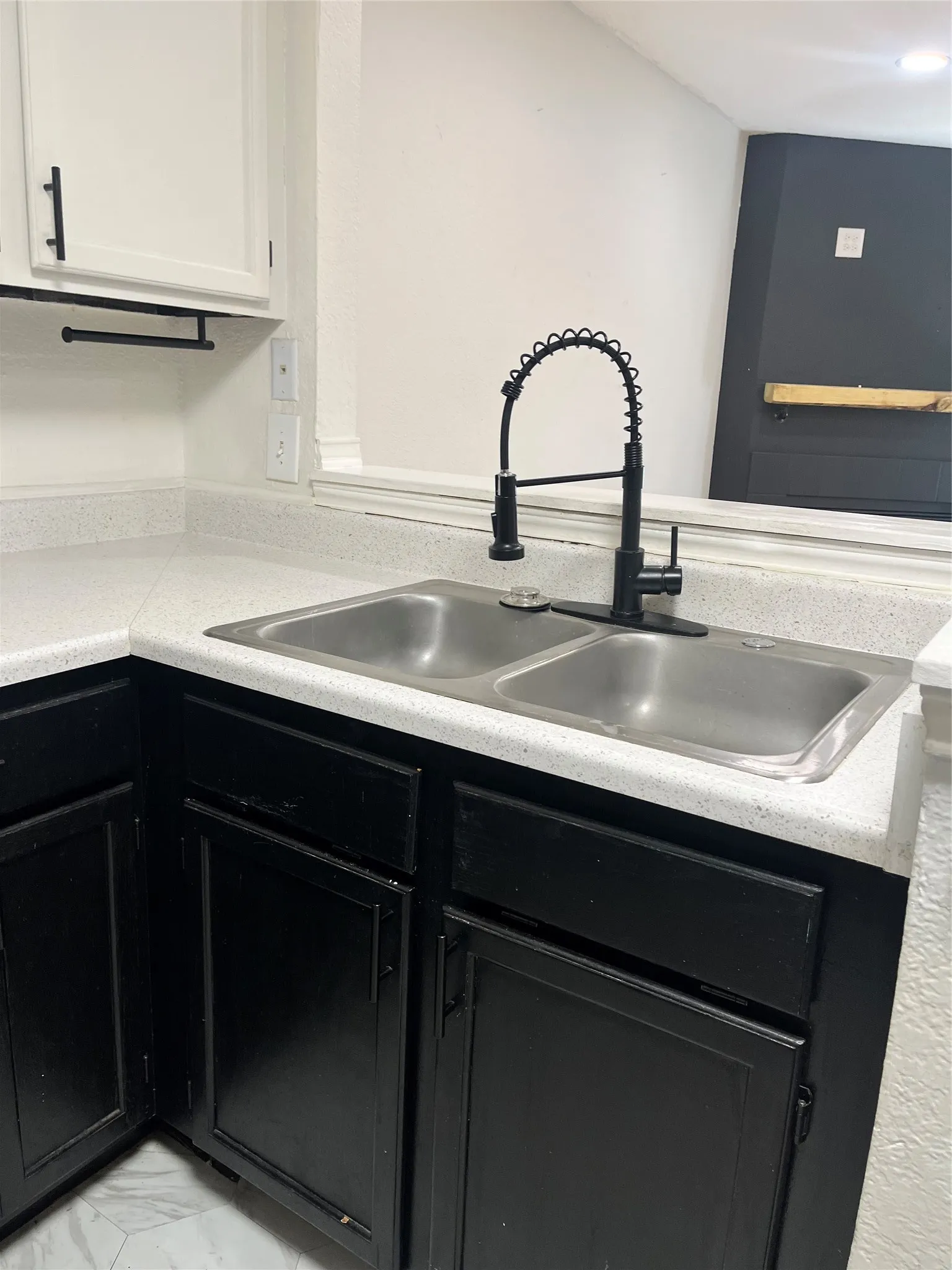 Condominium For Sale in Dallas County , 6108 Abrams Road 303, Dallas, Texas 75231, 1 Bedroom, 1 Bathroom, Garage spaces, 600 Sqft, built in 1984, Price $119,900, mls#21246208, Real Estate Agent in Dallas, Homes For Sale in Dallas county, Homes For Sale in Dallas, Realtor in Dallas Texas, Real Estate Brokerage Independent Realty Texas, Luminita Cordes Realtor