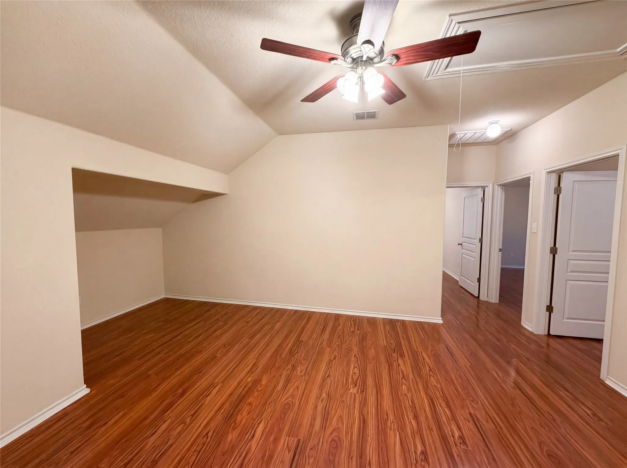Single Family Residence For Sale in Tarrant County , 9816 Mullins Crossing Drive, Fort Worth, Texas 76126, 4 Bedroom, 3 Bathroom, 2 Garage spaces, 2,597 Sqft, built in 2007, Preowned, mls#21247368, Real Estate Agent in Fort Worth, Homes For Sale in Tarrant county, Homes For Sale in Fort Worth, Realtor in Fort Worth Texas, Real Estate Brokerage Independent Realty Texas, Luminita Cordes Realtor