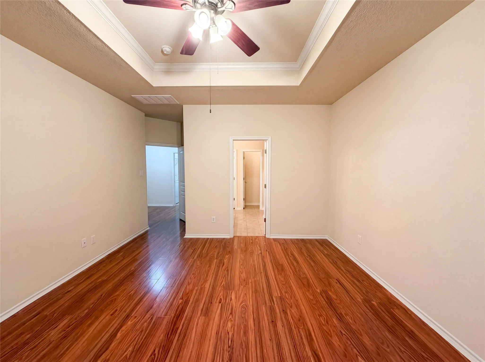 Single Family Residence For Sale in Tarrant County , 9816 Mullins Crossing Drive, Fort Worth, Texas 76126, 4 Bedroom, 3 Bathroom, 2 Garage spaces, 2,597 Sqft, built in 2007, Preowned, mls#21247368, Real Estate Agent in Fort Worth, Homes For Sale in Tarrant county, Homes For Sale in Fort Worth, Realtor in Fort Worth Texas, Real Estate Brokerage Independent Realty Texas, Luminita Cordes Realtor