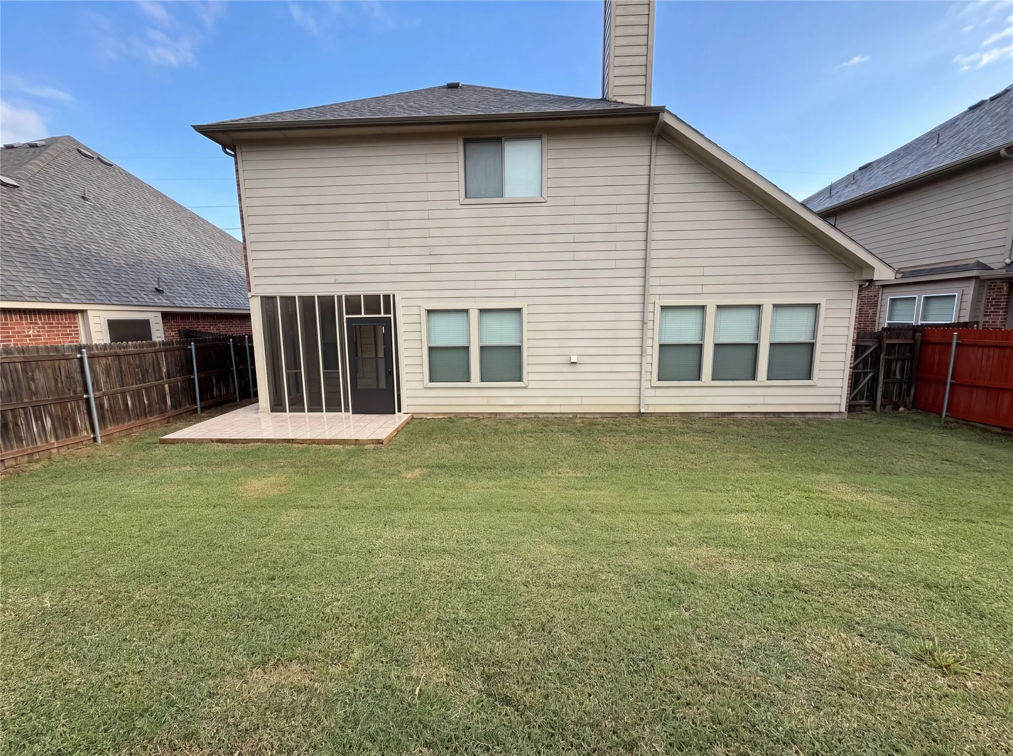 Single Family Residence For Sale in Tarrant County , 9816 Mullins Crossing Drive, Fort Worth, Texas 76126, 4 Bedroom, 3 Bathroom, 2 Garage spaces, 2,597 Sqft, built in 2007, Preowned, mls#21247368, Real Estate Agent in Fort Worth, Homes For Sale in Tarrant county, Homes For Sale in Fort Worth, Realtor in Fort Worth Texas, Real Estate Brokerage Independent Realty Texas, Luminita Cordes Realtor
