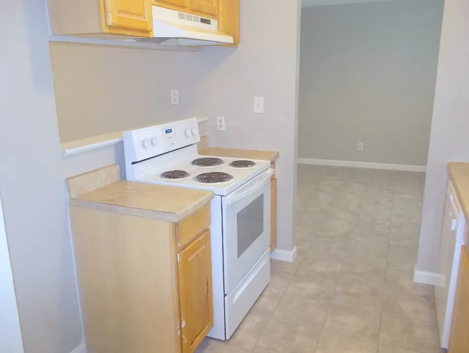 Duplex For Rent in Ellis County , 1502 Cardinal Drive, Ennis, Texas 75119, 2 Bedroom, 1 Bathroom, 1 Garage spaces, 2,033 Sqft, built in 1983, mls#21247389, Real Estate Agent in Ennis, Homes For Rent in Ellis county, Homes For Rent in Ennis, Realtor in Ennis Texas, Real Estate Brokerage Independent Realty Texas, Luminita Cordes Realtor