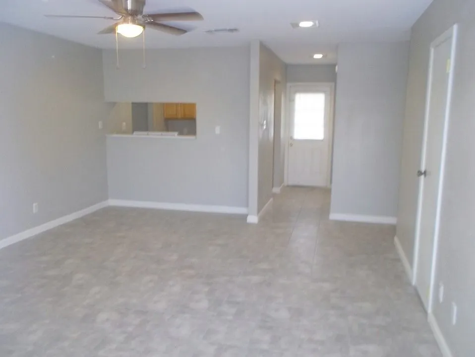 Duplex For Rent in Ellis County , 1502 Cardinal Drive, Ennis, Texas 75119, 2 Bedroom, 1 Bathroom, 1 Garage spaces, 2,033 Sqft, built in 1983, mls#21247389, Real Estate Agent in Ennis, Homes For Rent in Ellis county, Homes For Rent in Ennis, Realtor in Ennis Texas, Real Estate Brokerage Independent Realty Texas, Luminita Cordes Realtor