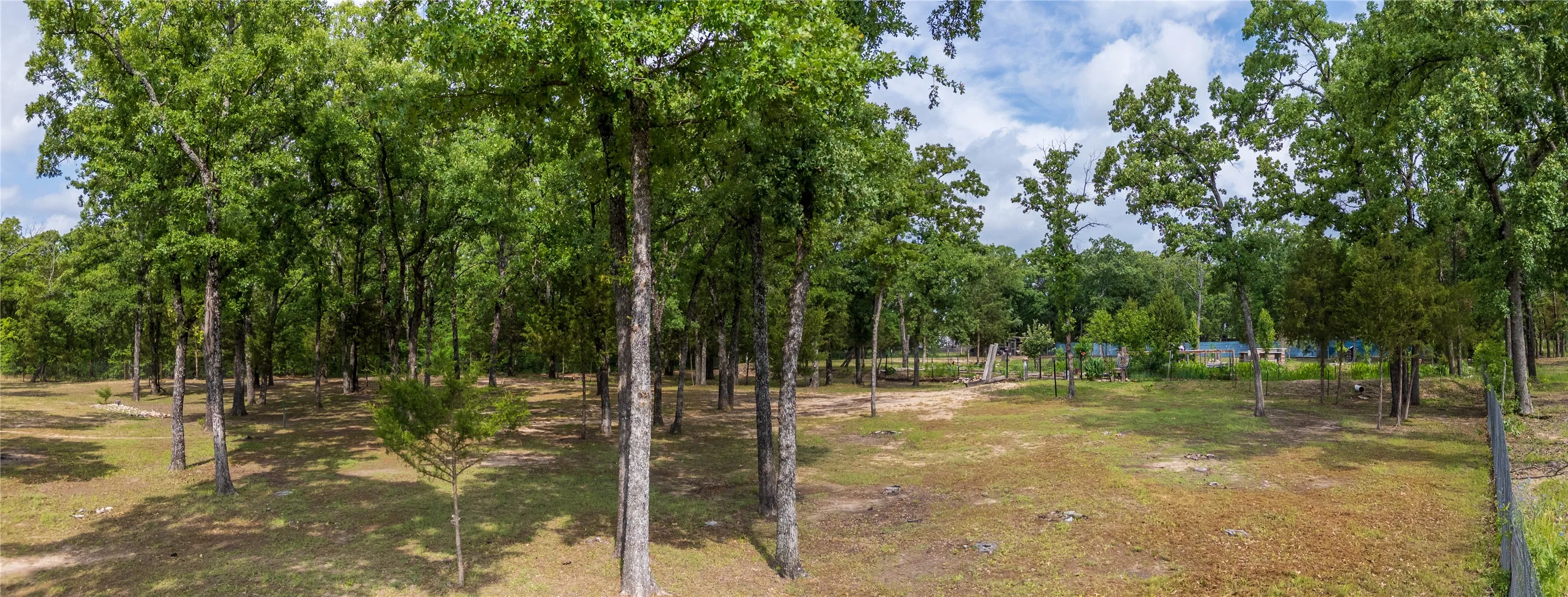 Improved Land For Sale in Hunt County , 424 Hill Lane, Quinlan, Texas 75474, 0, 0, Garage spaces, 0 Sqft, built in 0, Price $310,000, mls#21246041, Real Estate Agent in Quinlan, Homes For Sale in Hunt county, Homes For Sale in Quinlan, Realtor in Quinlan Texas, Real Estate Brokerage Independent Realty Texas, Luminita Cordes Realtor