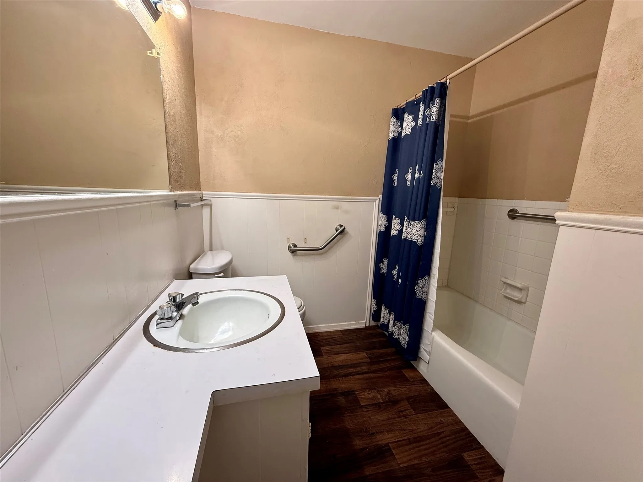 Single Family Residence For Sale in Van Zandt County , 1354 Shady Lane, Canton, Texas 75103, 3 Bedroom, 2 Bathroom, Garage spaces, 1,666 Sqft, built in 1973, Price $169,000, mls#21245816, Real Estate Agent in Canton, Homes For Sale in Van Zandt county, Homes For Sale in Canton, Realtor in Canton Texas, Real Estate Brokerage Independent Realty Texas, Luminita Cordes Realtor