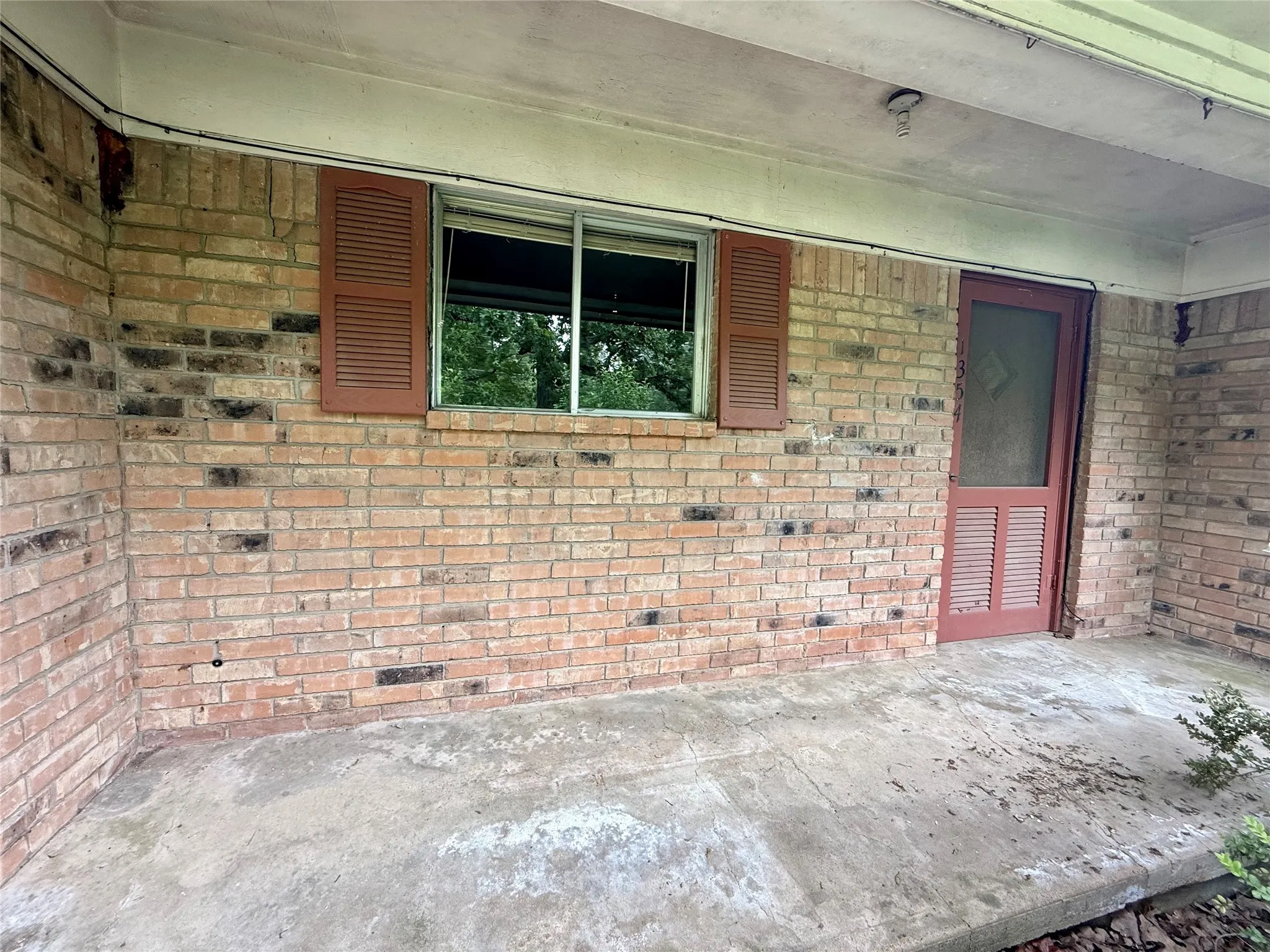 Single Family Residence For Sale in Van Zandt County , 1354 Shady Lane, Canton, Texas 75103, 3 Bedroom, 2 Bathroom, Garage spaces, 1,666 Sqft, built in 1973, Price $169,000, mls#21245816, Real Estate Agent in Canton, Homes For Sale in Van Zandt county, Homes For Sale in Canton, Realtor in Canton Texas, Real Estate Brokerage Independent Realty Texas, Luminita Cordes Realtor