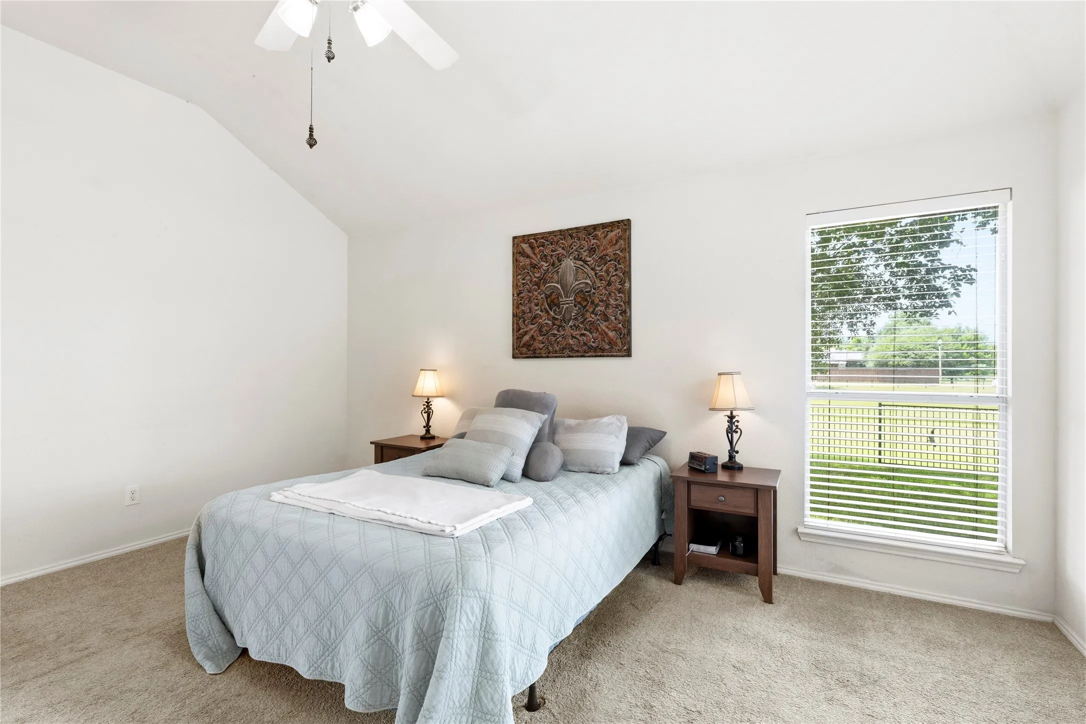 Single Family Residence For Sale in Denton County , 3724 Ranchman Boulevard, Denton, Texas 76210, 4 Bedroom, 2 Bathroom, 2 Garage spaces, 2,163 Sqft, built in 2000, Preowned, mls#21246102, Real Estate Agent in Denton, Homes For Sale in Denton county, Homes For Sale in Denton, Realtor in Denton Texas, Real Estate Brokerage Independent Realty Texas, Luminita Cordes Realtor