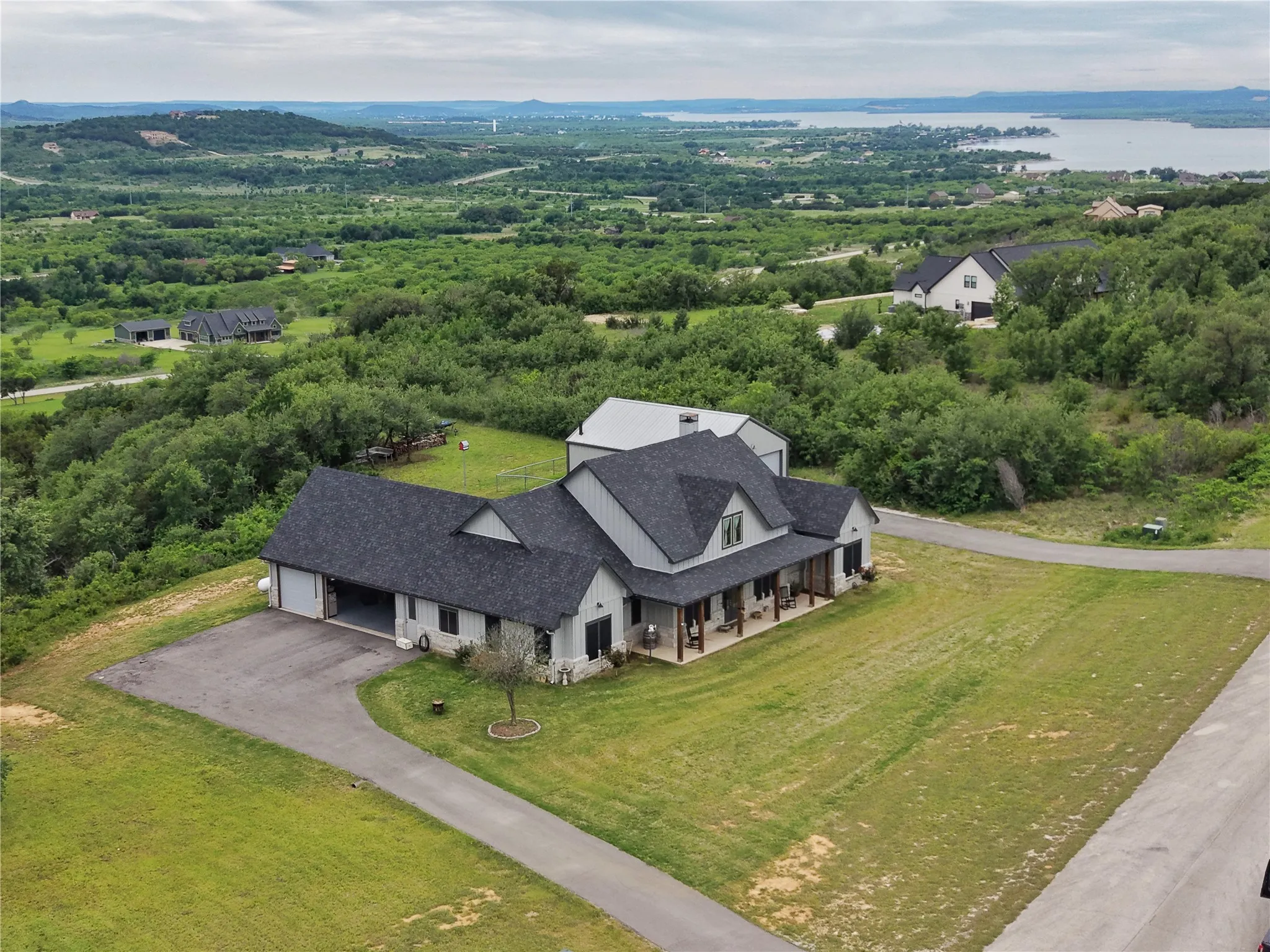 Single Family Residence For Sale in Palo Pinto County , 3017 Shooting Star Court, Graford, Texas 76449, 3 Bedroom, 3 Bathroom, 3 Garage spaces, 2,400 Sqft, built in 2022, Preowned, Price $850,000, mls#21231446, Real Estate Agent in Graford, Homes For Sale in Palo Pinto county, Homes For Sale in Graford, Realtor in Graford Texas, Real Estate Brokerage Independent Realty Texas, Luminita Cordes Realtor