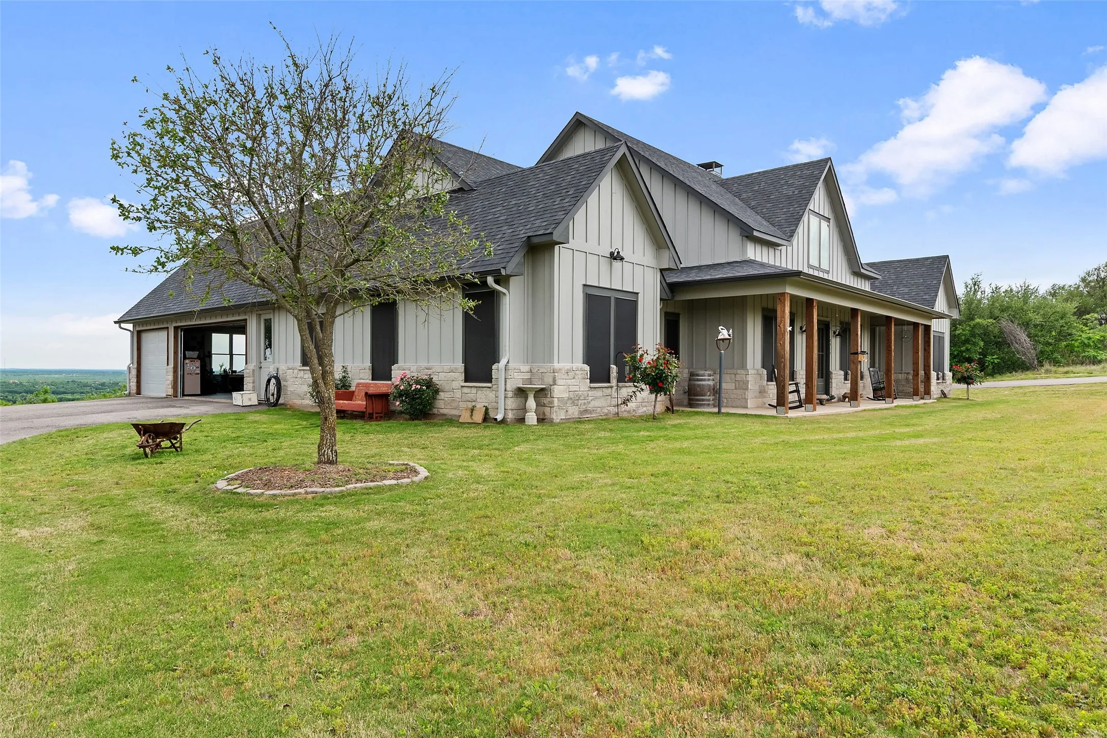 Single Family Residence For Sale in Palo Pinto County , 3017 Shooting Star Court, Graford, Texas 76449, 3 Bedroom, 3 Bathroom, 3 Garage spaces, 2,400 Sqft, built in 2022, Preowned, Price $850,000, mls#21231446, Real Estate Agent in Graford, Homes For Sale in Palo Pinto county, Homes For Sale in Graford, Realtor in Graford Texas, Real Estate Brokerage Independent Realty Texas, Luminita Cordes Realtor