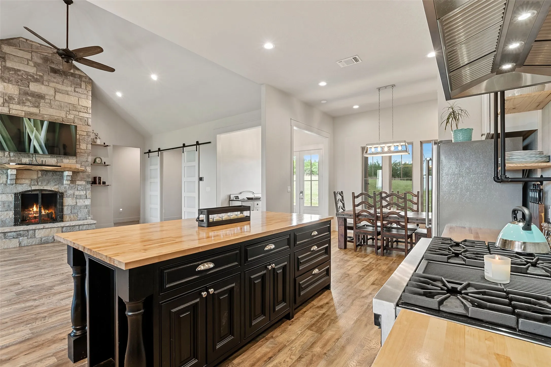 Single Family Residence For Sale in Palo Pinto County , 3017 Shooting Star Court, Graford, Texas 76449, 3 Bedroom, 3 Bathroom, 3 Garage spaces, 2,400 Sqft, built in 2022, Preowned, Price $850,000, mls#21231446, Real Estate Agent in Graford, Homes For Sale in Palo Pinto county, Homes For Sale in Graford, Realtor in Graford Texas, Real Estate Brokerage Independent Realty Texas, Luminita Cordes Realtor