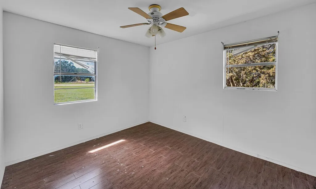 Single Family Residence For Sale in Bosque County , 105 County Road 3590, China Spring, Texas 76633, 3 Bedroom, 2 Bathroom, 1 Garage spaces, 1,309 Sqft, built in 1980, Preowned, mls#21220545, Real Estate Agent in China Spring, Homes For Sale in Bosque county, Homes For Sale in China Spring, Realtor in China Spring Texas, Real Estate Brokerage Independent Realty Texas, Luminita Cordes Realtor