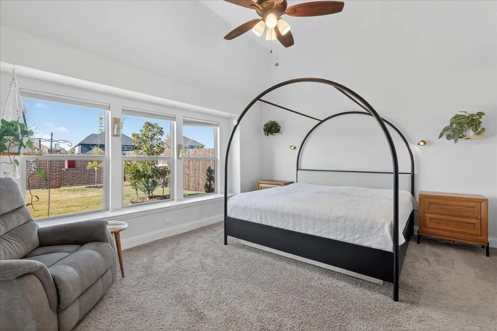 Single Family Residence For Sale in Collin County , 5305 Girard Street, Mc Kinney, Texas 75071, 3 Bedroom, 2 Bathroom, 2 Garage spaces, 1,850 Sqft, built in 2022, Preowned, mls#21247448, Real Estate Agent in Mc Kinney, Homes For Sale in Collin county, Homes For Sale in Mc Kinney, Realtor in Mc Kinney Texas, Real Estate Brokerage Independent Realty Texas, Luminita Cordes Realtor