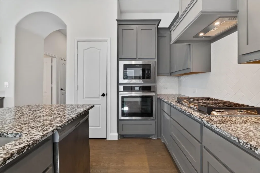 Single Family Residence For Sale in Collin County , 5305 Girard Street, Mc Kinney, Texas 75071, 3 Bedroom, 2 Bathroom, 2 Garage spaces, 1,850 Sqft, built in 2022, Preowned, mls#21247448, Real Estate Agent in Mc Kinney, Homes For Sale in Collin county, Homes For Sale in Mc Kinney, Realtor in Mc Kinney Texas, Real Estate Brokerage Independent Realty Texas, Luminita Cordes Realtor