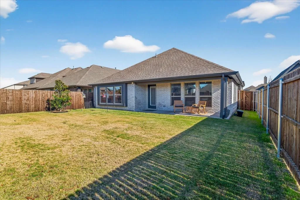 Single Family Residence For Sale in Collin County , 5305 Girard Street, Mc Kinney, Texas 75071, 3 Bedroom, 2 Bathroom, 2 Garage spaces, 1,850 Sqft, built in 2022, Preowned, mls#21247448, Real Estate Agent in Mc Kinney, Homes For Sale in Collin county, Homes For Sale in Mc Kinney, Realtor in Mc Kinney Texas, Real Estate Brokerage Independent Realty Texas, Luminita Cordes Realtor