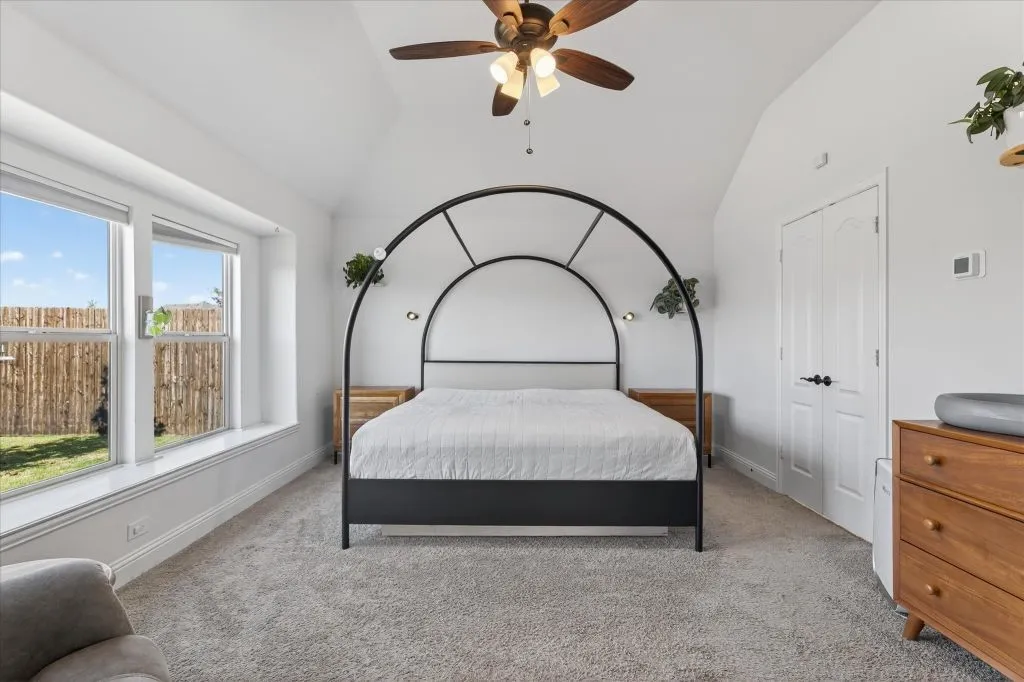 Single Family Residence For Sale in Collin County , 5305 Girard Street, Mc Kinney, Texas 75071, 3 Bedroom, 2 Bathroom, 2 Garage spaces, 1,850 Sqft, built in 2022, Preowned, mls#21247448, Real Estate Agent in Mc Kinney, Homes For Sale in Collin county, Homes For Sale in Mc Kinney, Realtor in Mc Kinney Texas, Real Estate Brokerage Independent Realty Texas, Luminita Cordes Realtor
