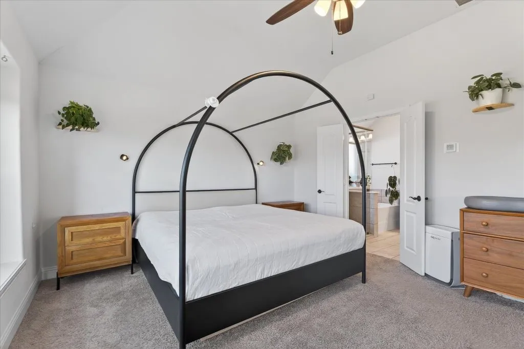 Single Family Residence For Sale in Collin County , 5305 Girard Street, Mc Kinney, Texas 75071, 3 Bedroom, 2 Bathroom, 2 Garage spaces, 1,850 Sqft, built in 2022, Preowned, mls#21247448, Real Estate Agent in Mc Kinney, Homes For Sale in Collin county, Homes For Sale in Mc Kinney, Realtor in Mc Kinney Texas, Real Estate Brokerage Independent Realty Texas, Luminita Cordes Realtor