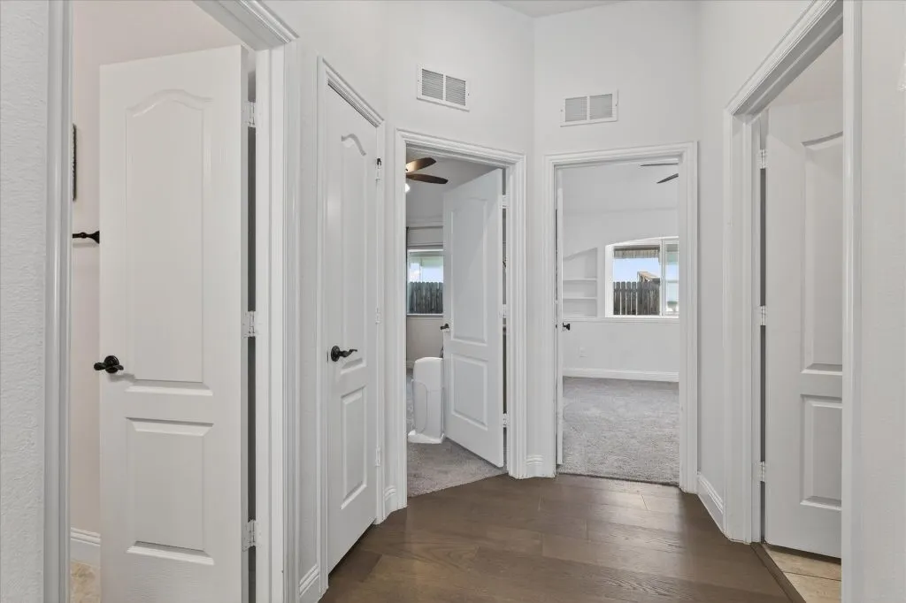 Single Family Residence For Sale in Collin County , 5305 Girard Street, Mc Kinney, Texas 75071, 3 Bedroom, 2 Bathroom, 2 Garage spaces, 1,850 Sqft, built in 2022, Preowned, mls#21247448, Real Estate Agent in Mc Kinney, Homes For Sale in Collin county, Homes For Sale in Mc Kinney, Realtor in Mc Kinney Texas, Real Estate Brokerage Independent Realty Texas, Luminita Cordes Realtor